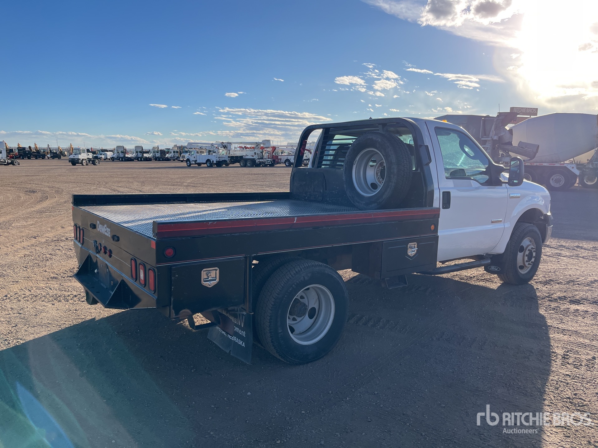 General Appearance with Imagen: esquina trasera derecha