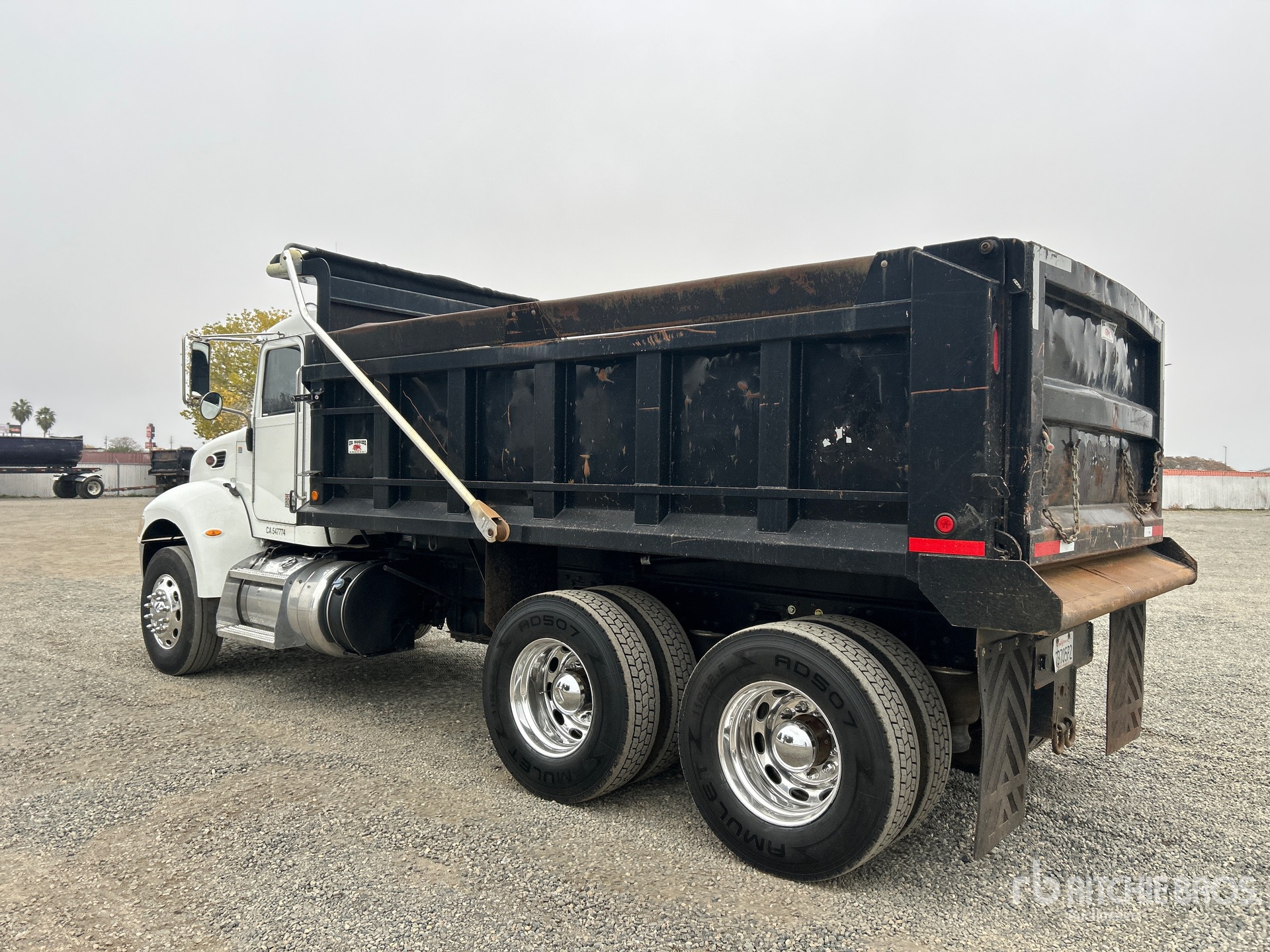 General Appearance with Bild, Ecke hinten links