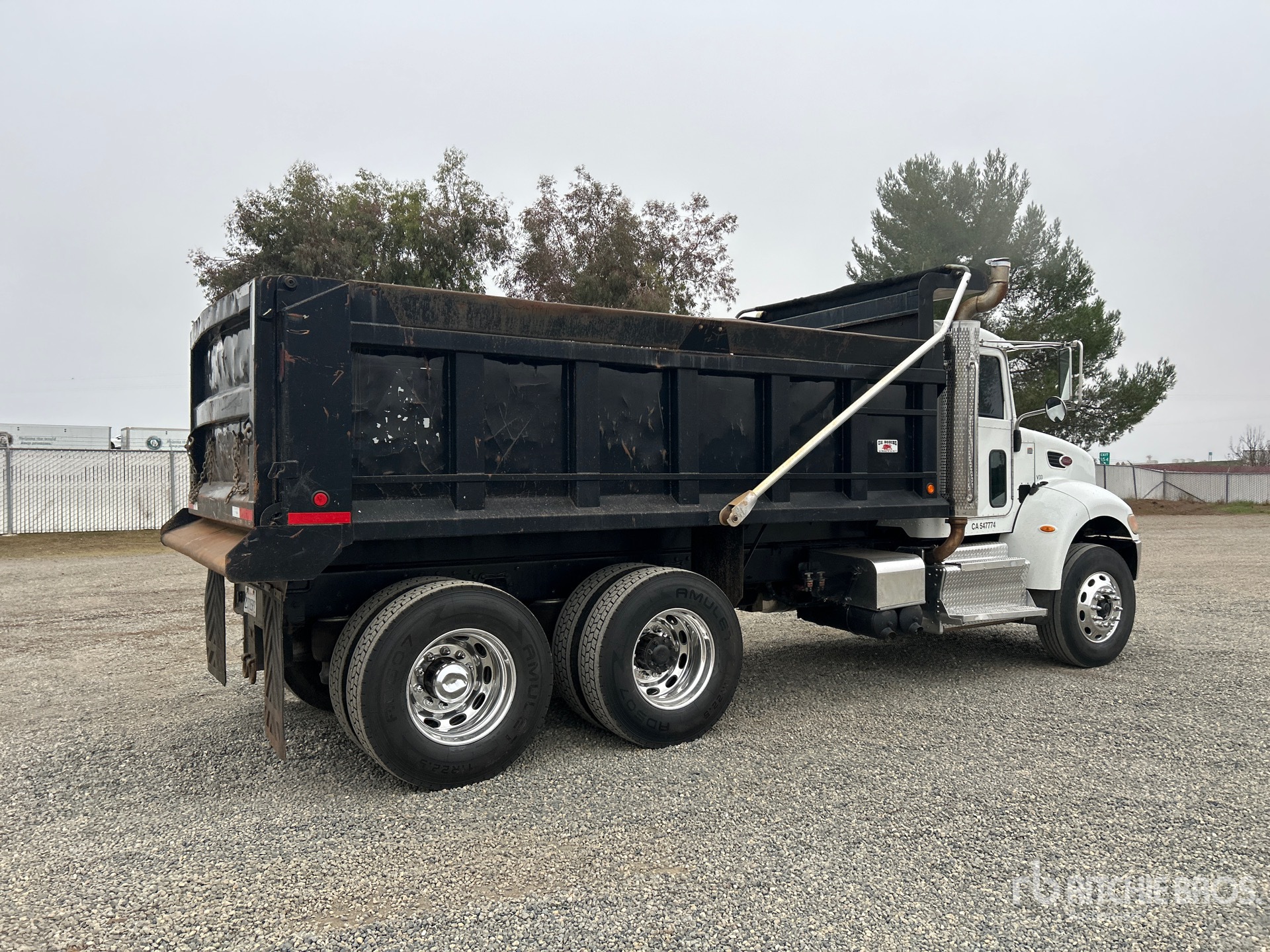 General Appearance with Bild, Ecke hinten rechts