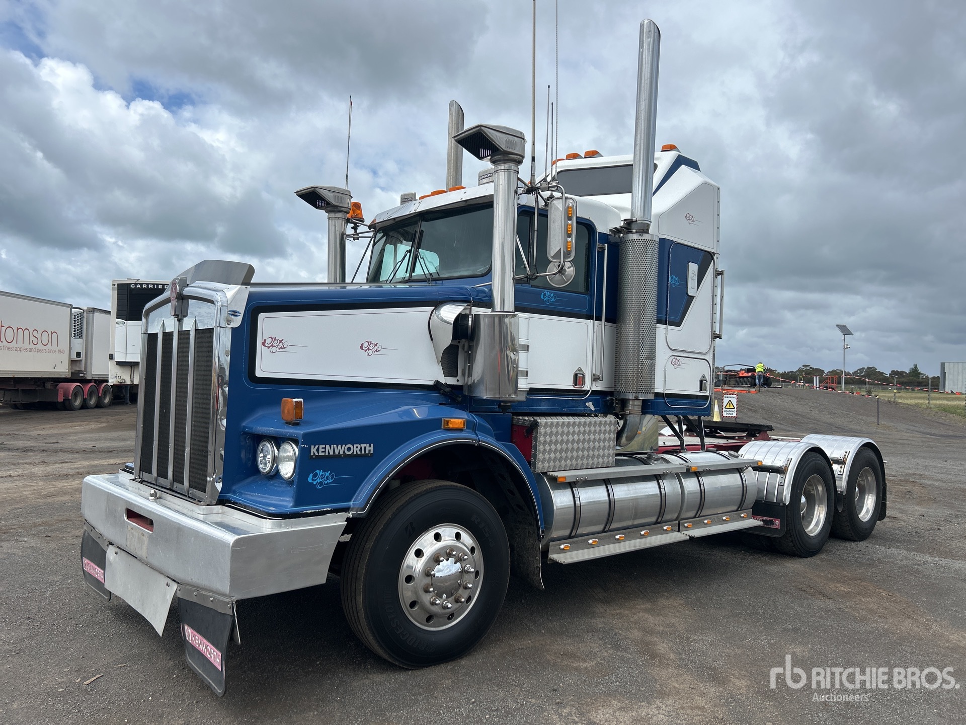 General Appearance with Image, coin avant droit