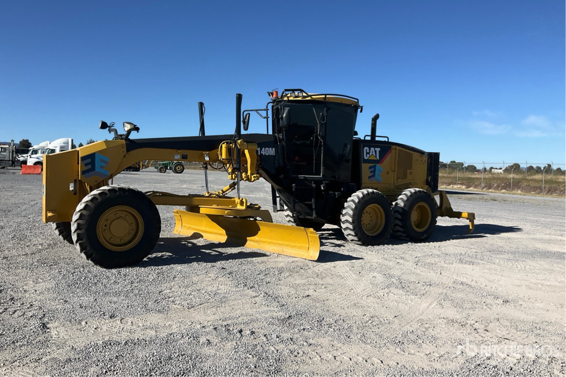 General Appearance with Imagen: esquina delantera izquierda