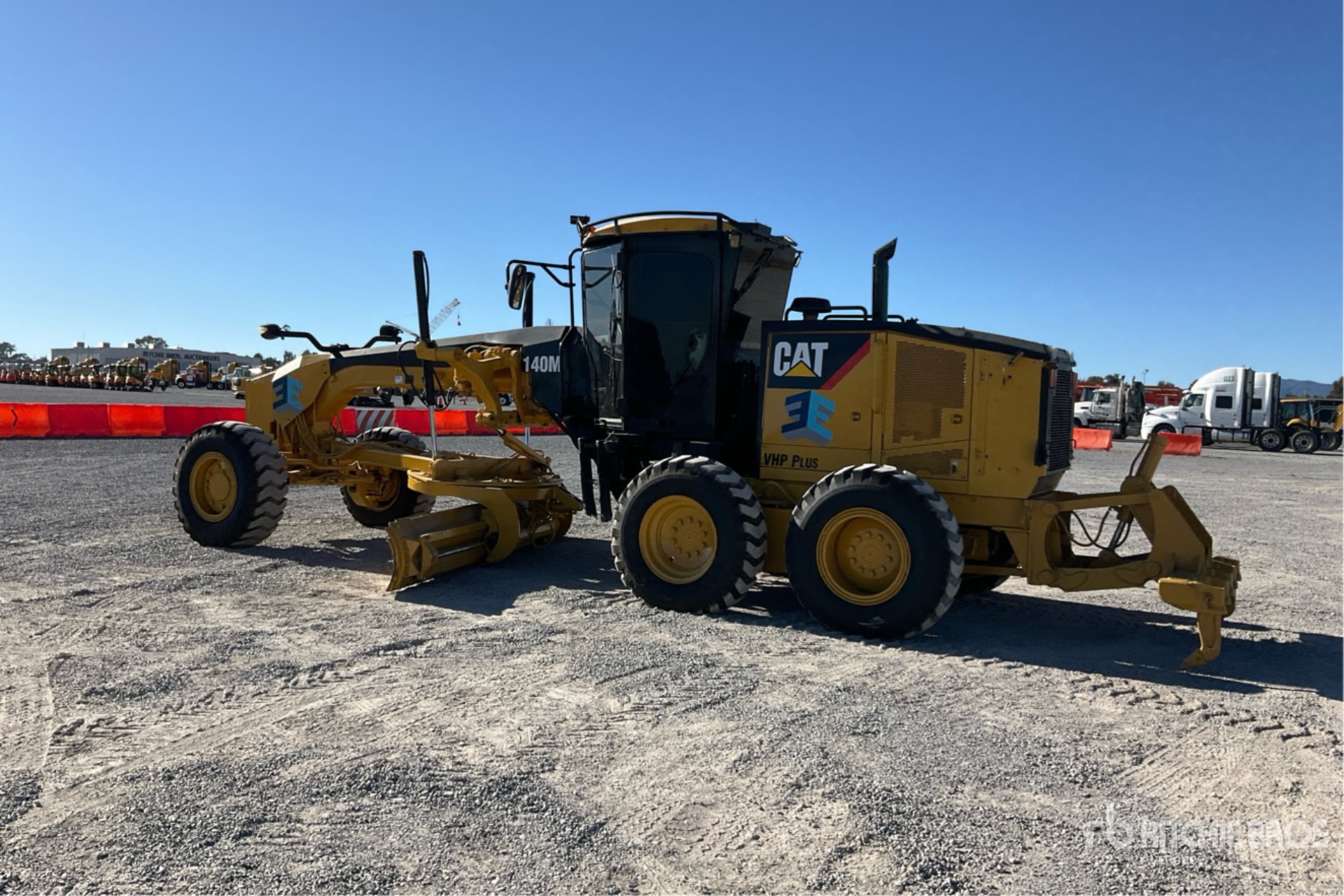 General Appearance with Imagen: esquina trasera izquierda