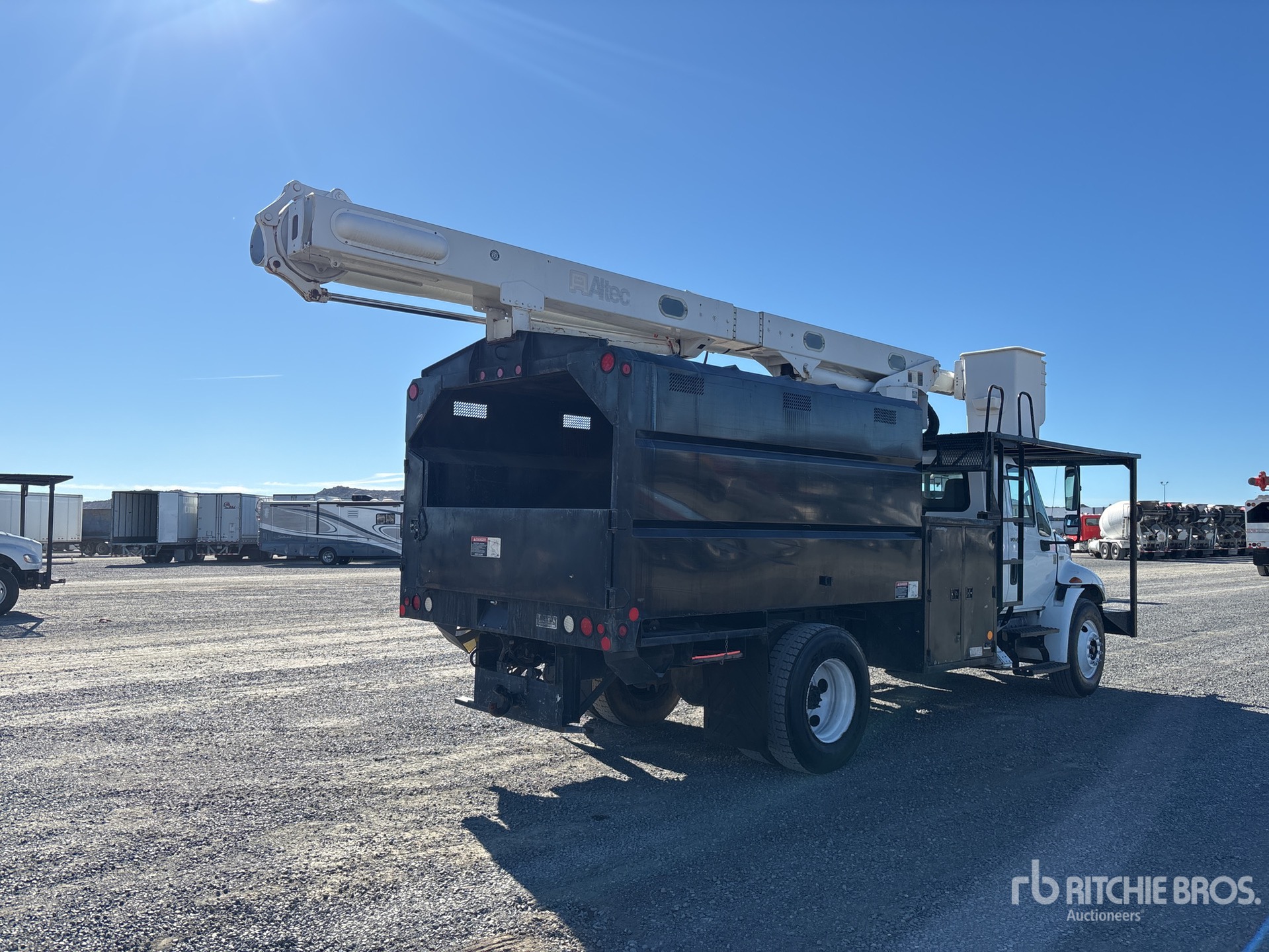 General Appearance with Imagen: esquina trasera derecha