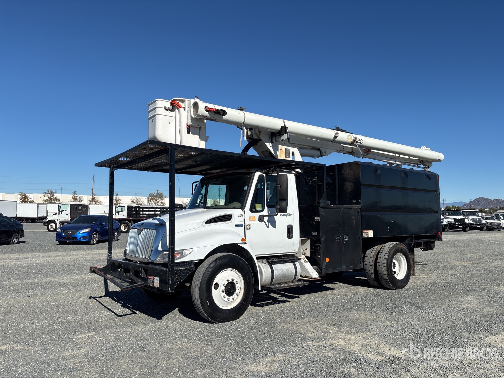 General Appearance with Featured Photo