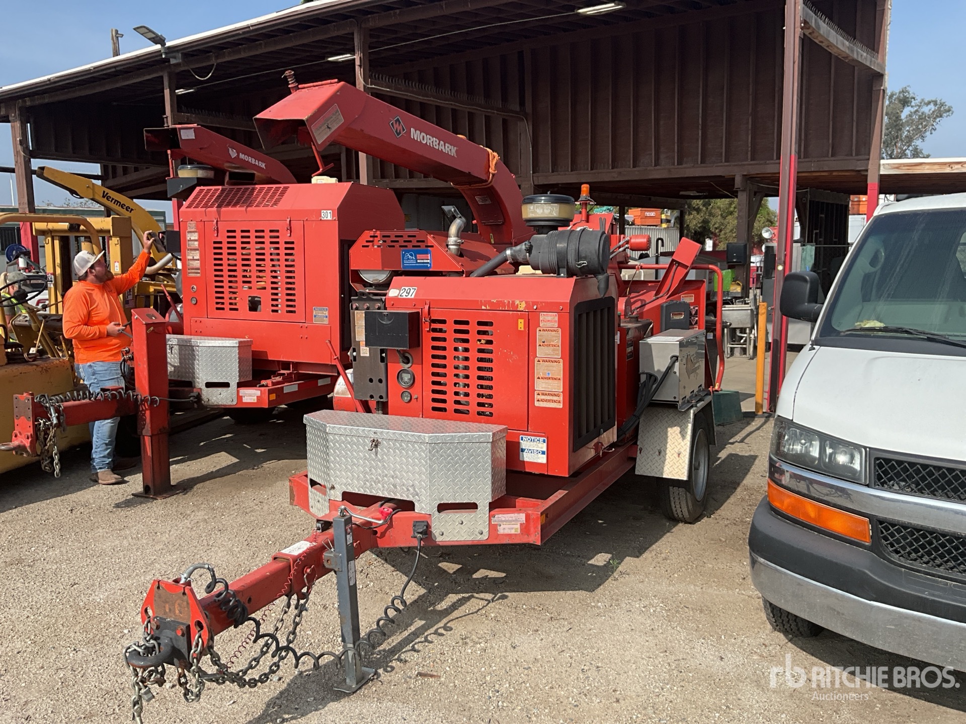 General Appearance with Featured Photo