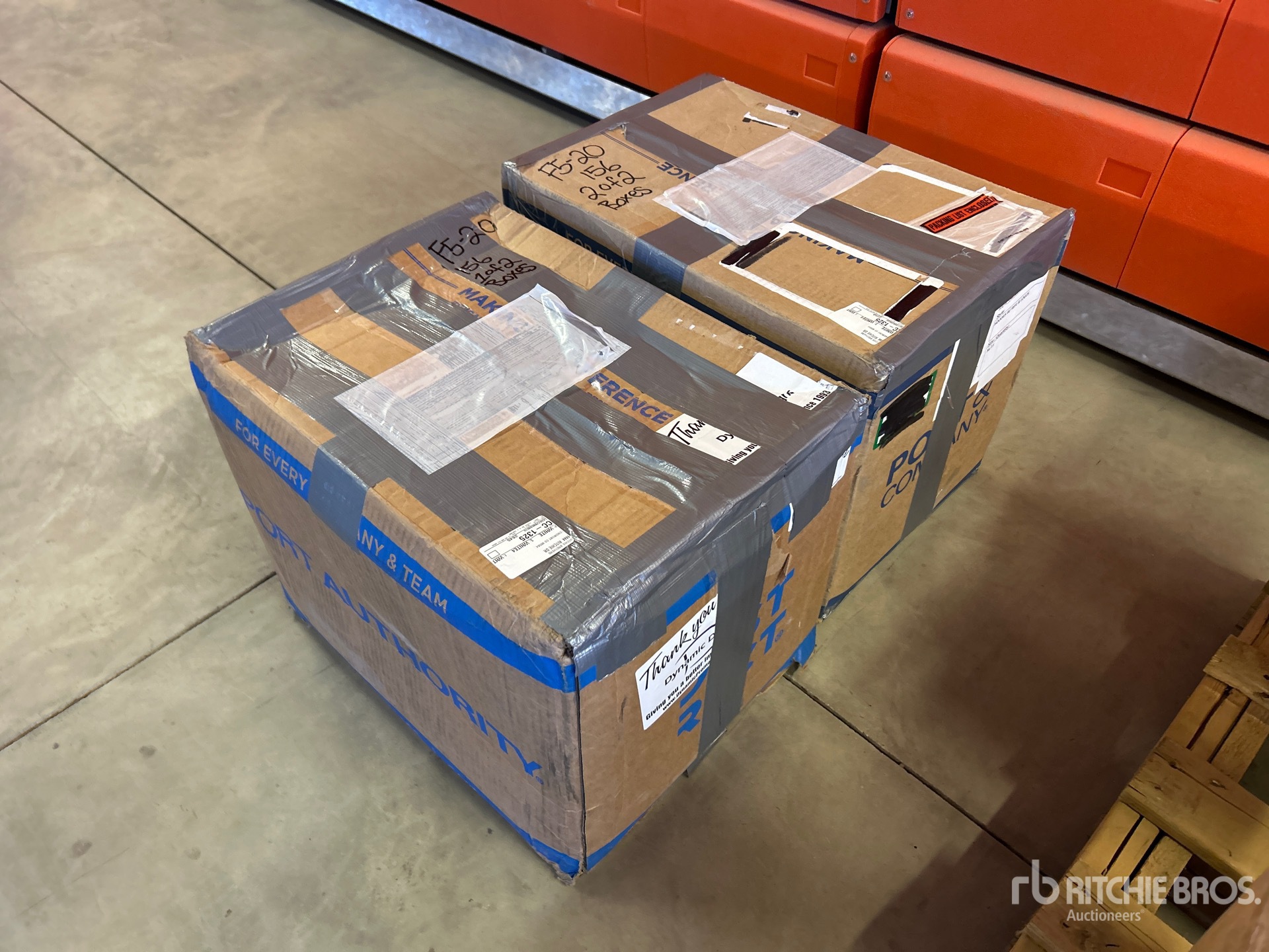 General Appearance with Bild, Ecke vorne links