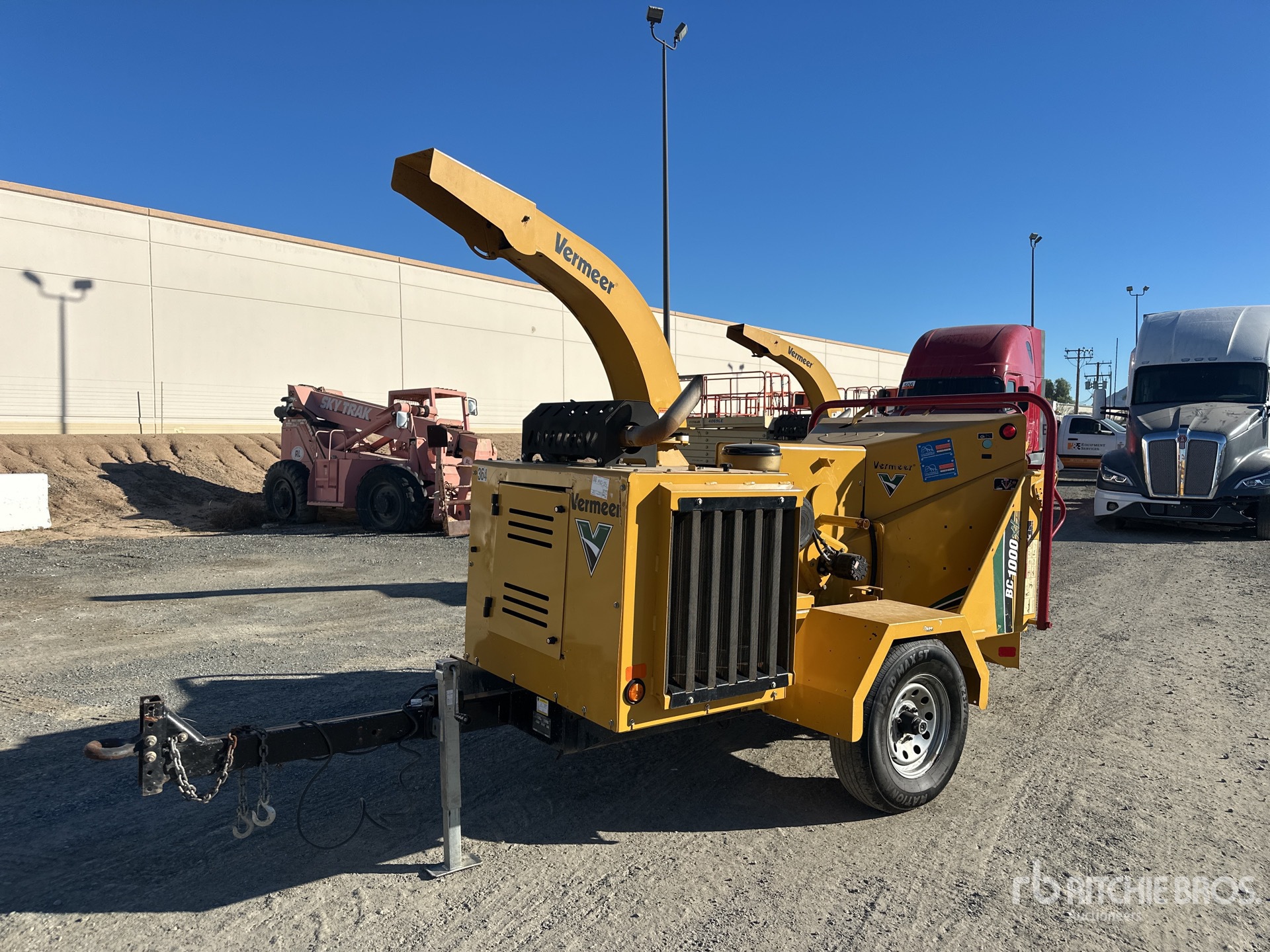 General Appearance with Foto, angolo anteriore sinistro