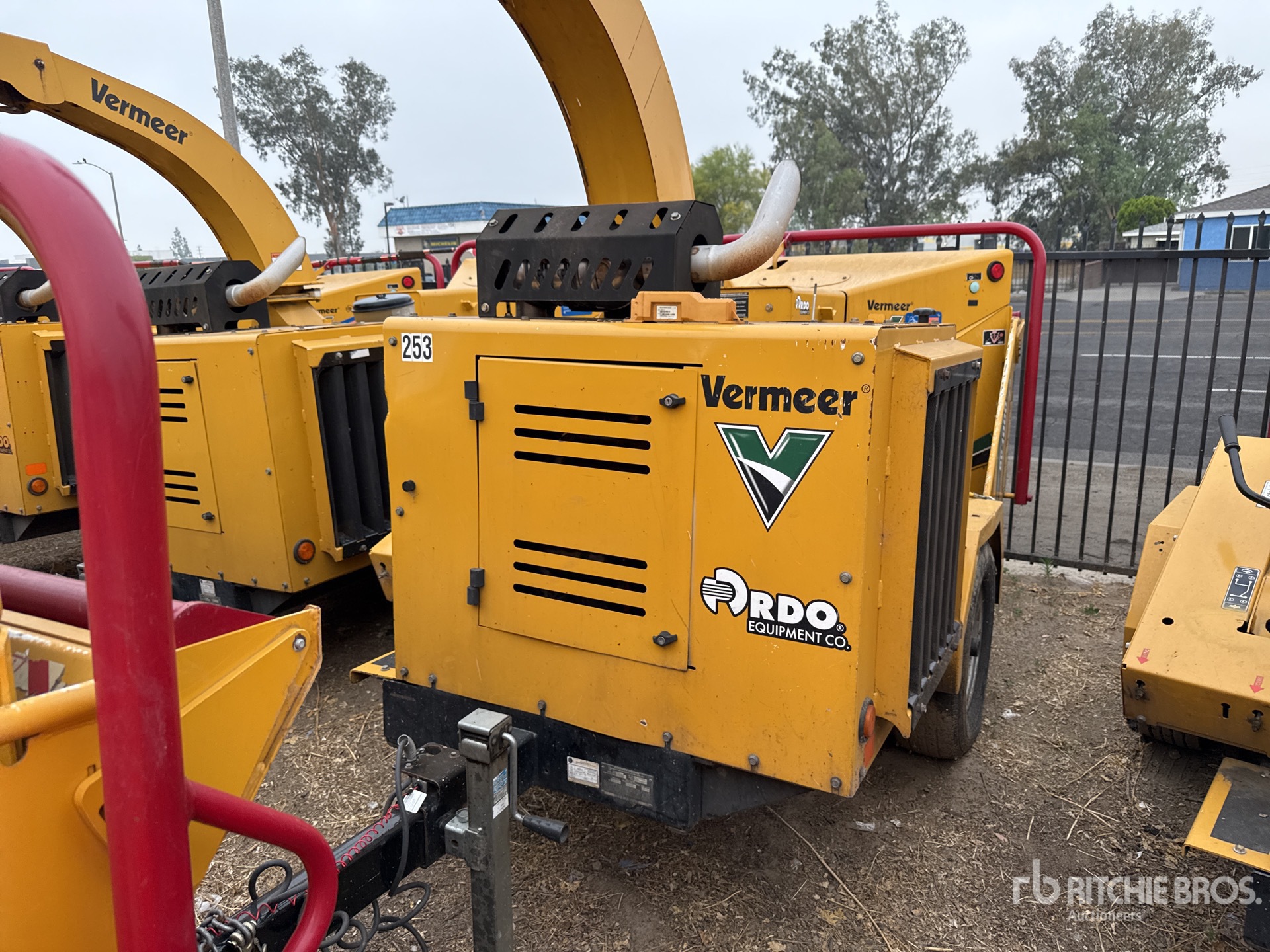 General Appearance with Featured Photo