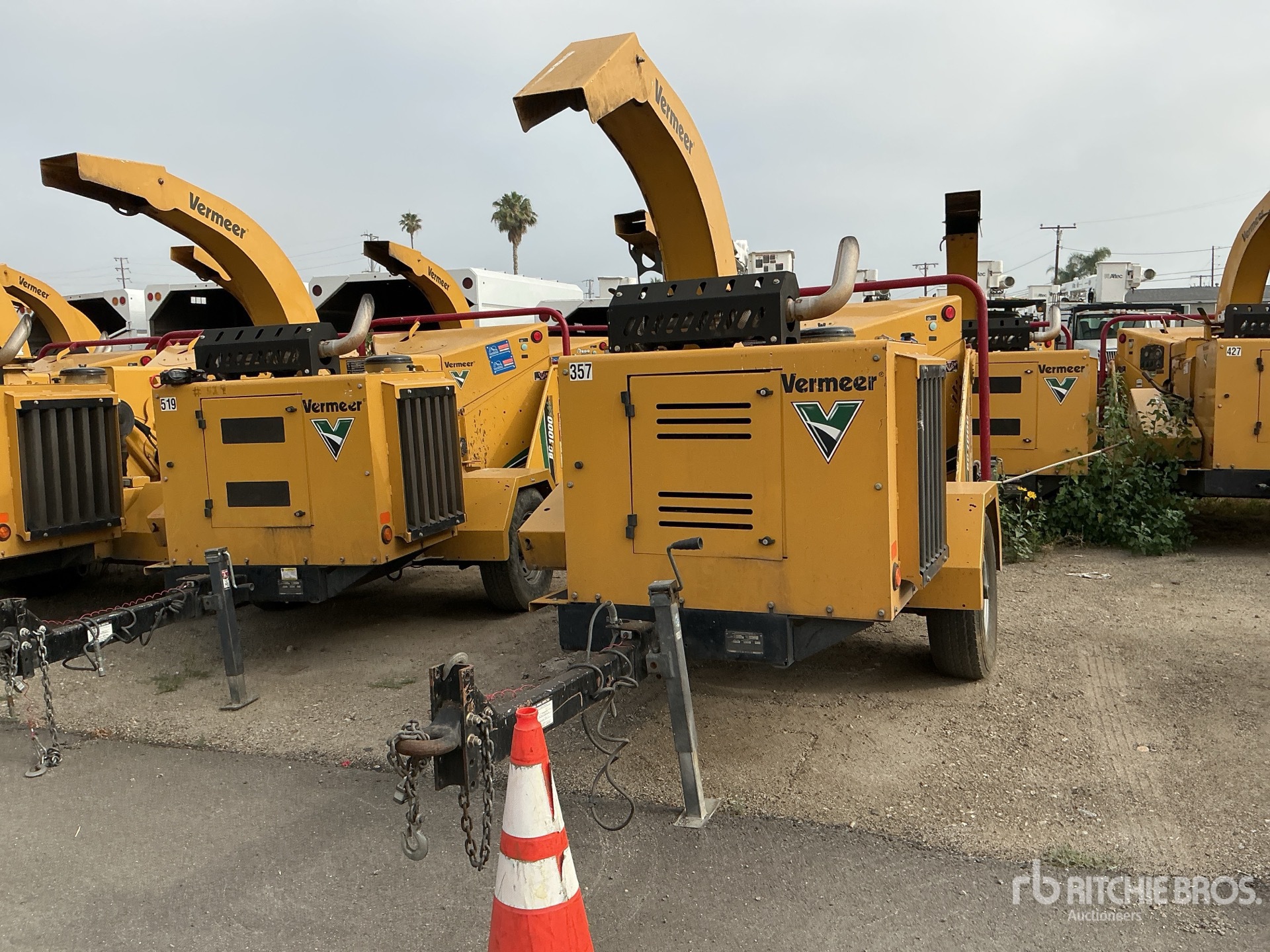 General Appearance with Featured Photo