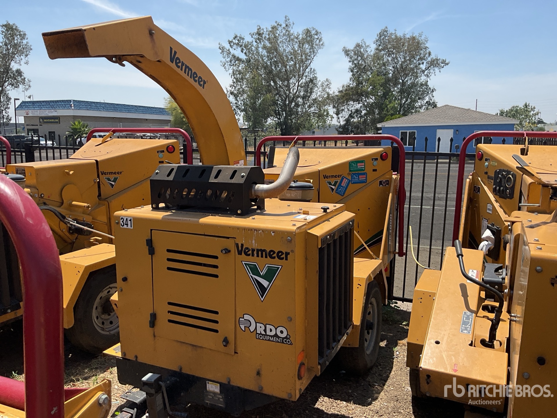 General Appearance with Featured Photo