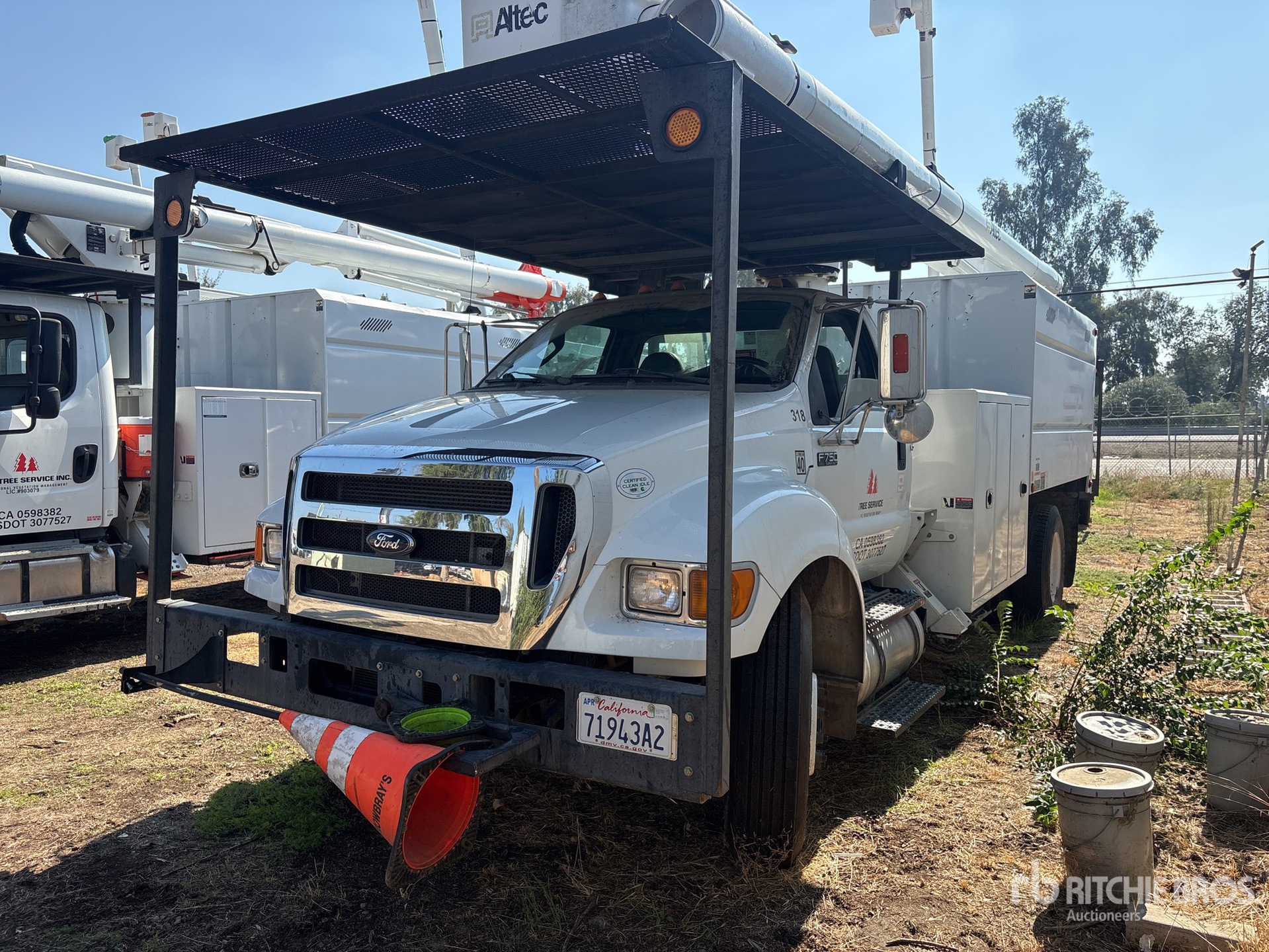 General Appearance with Featured Photo