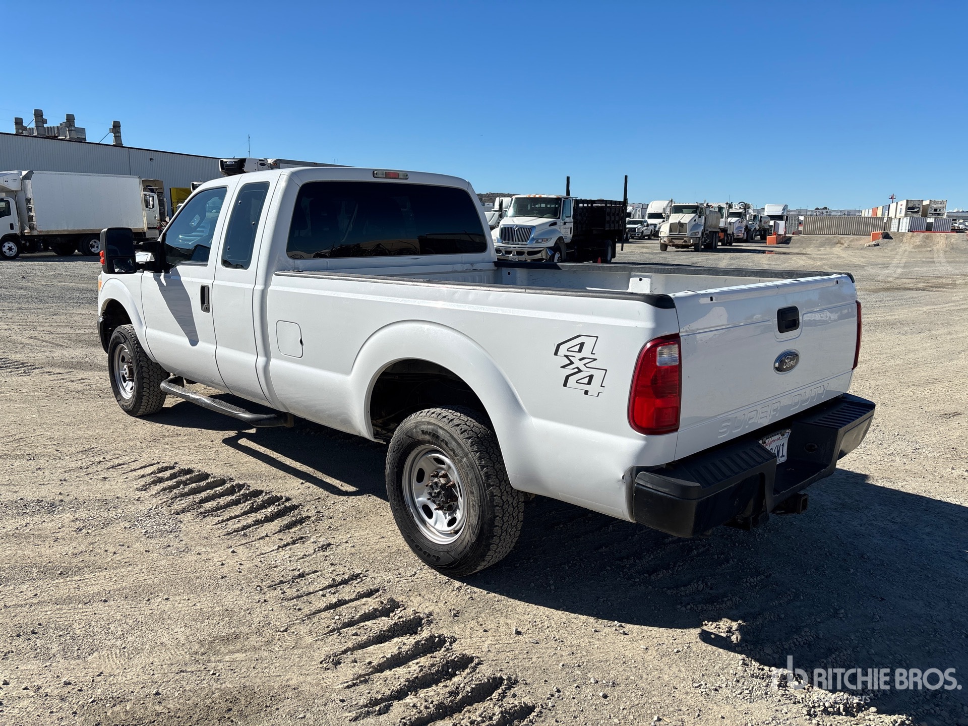 General Appearance with Foto, angolo posteriore sinistro