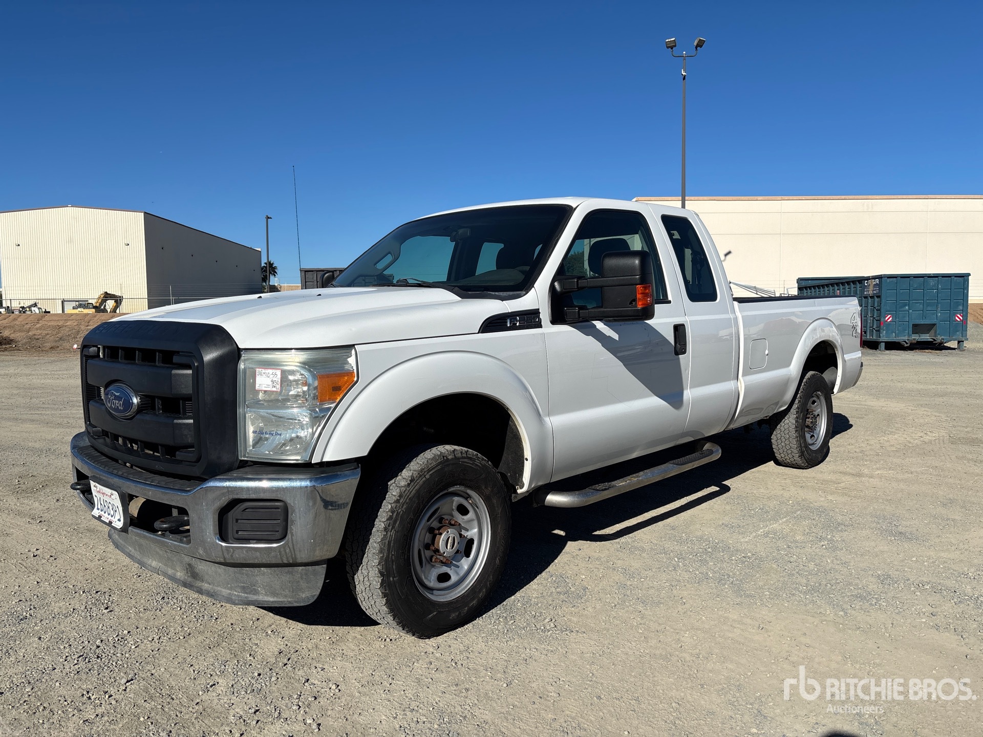 General Appearance with Foto, angolo anteriore sinistro