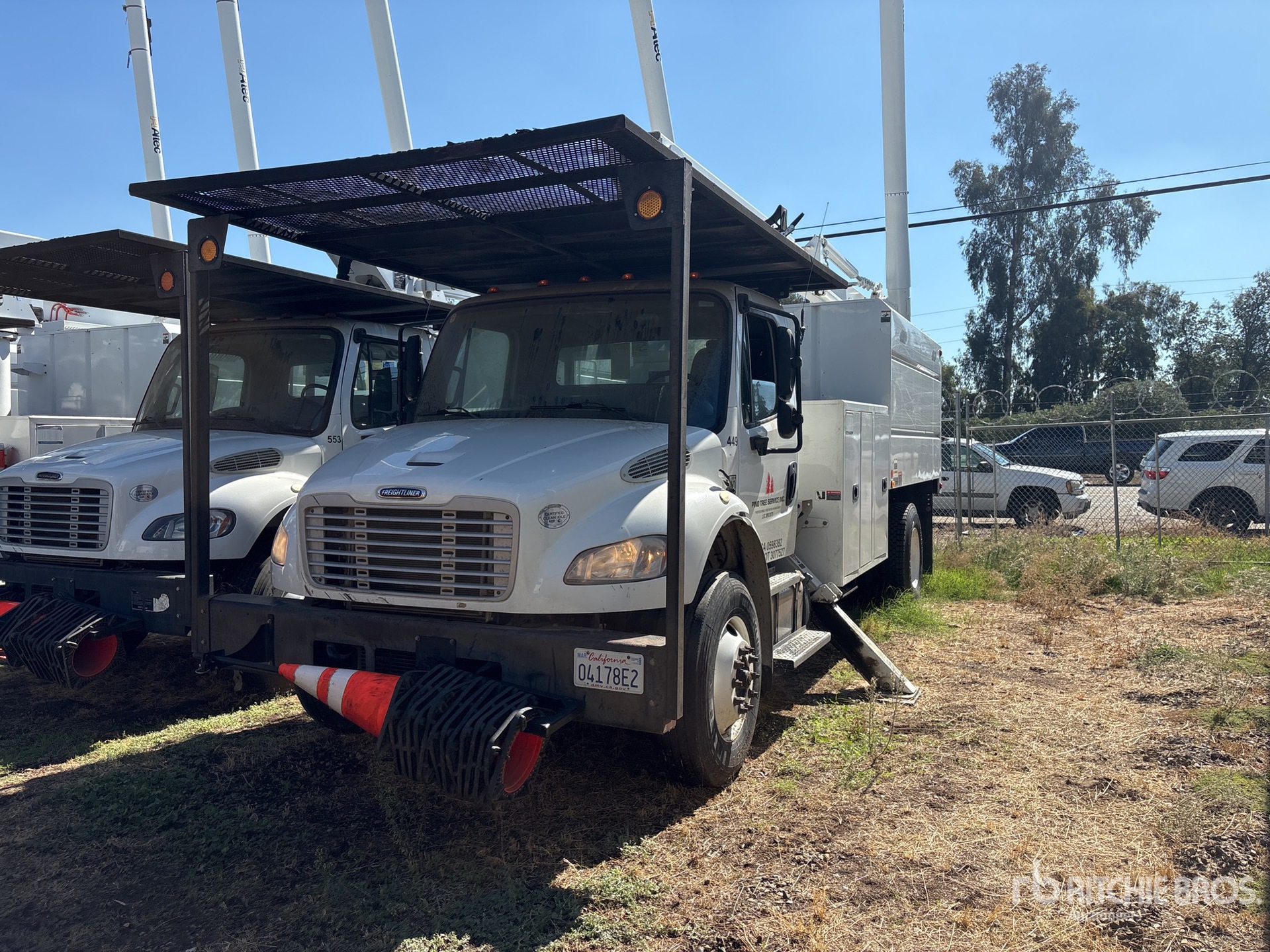 General Appearance with Featured Photo