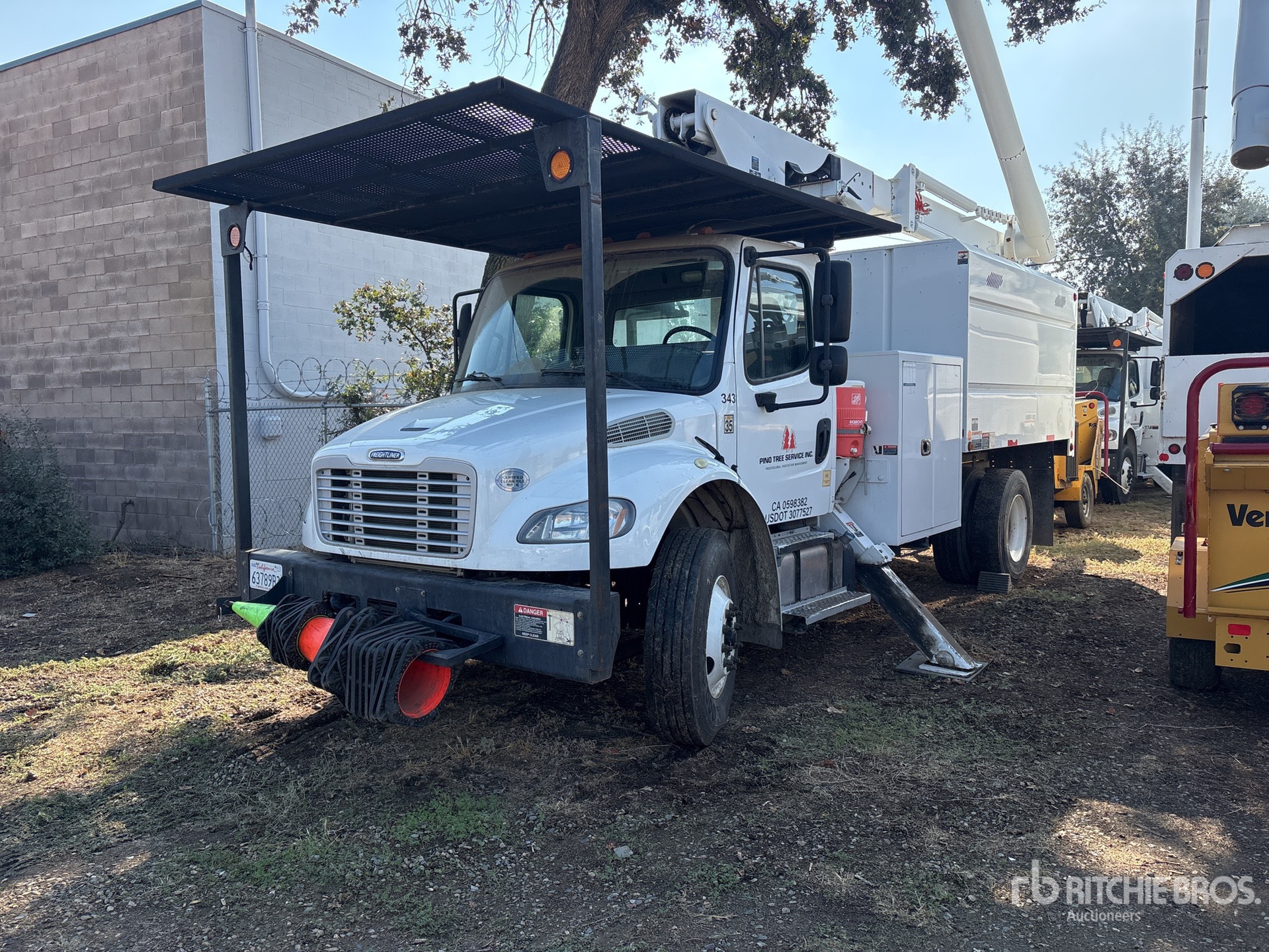 General Appearance with Featured Photo