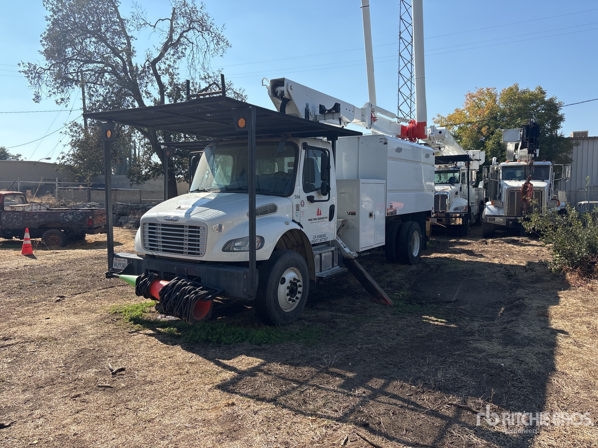 General Appearance with Featured Photo