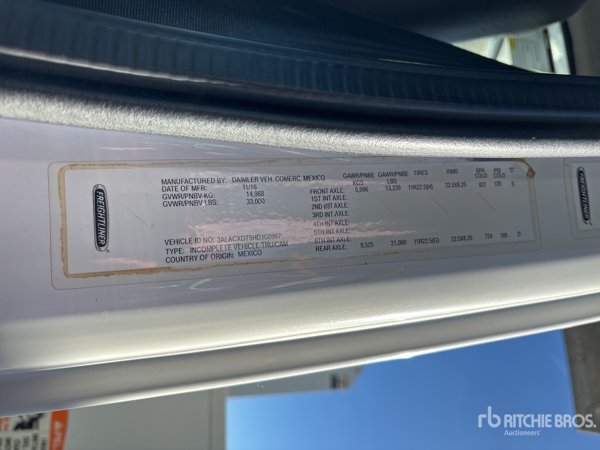 General Appearance with Serial Number / VIN