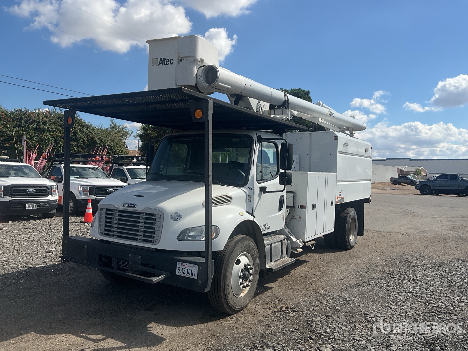 General Appearance with Featured Photo