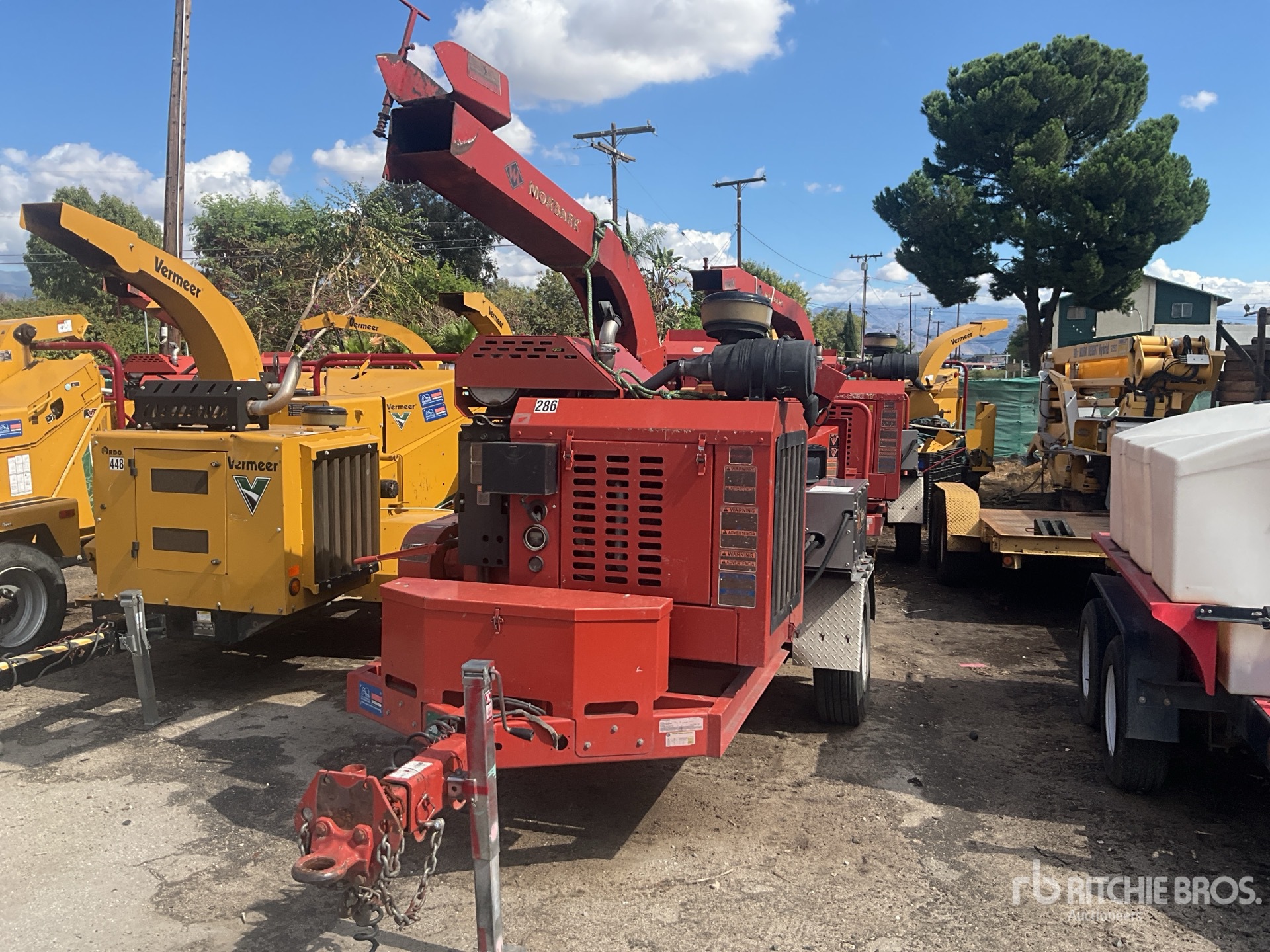 General Appearance with Featured Photo