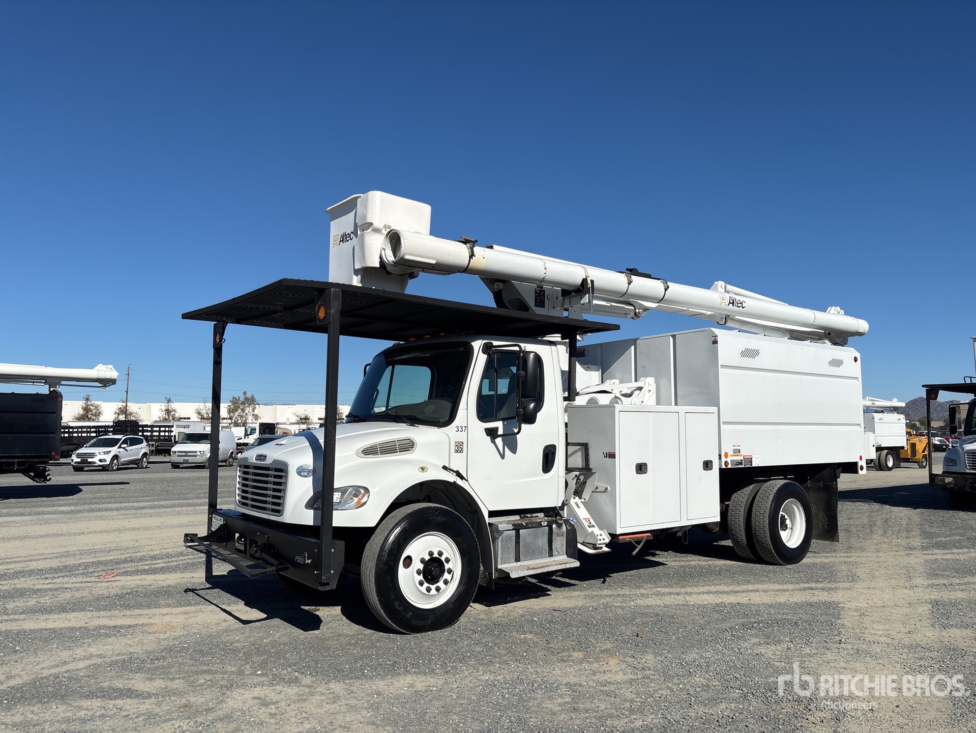 General Appearance with Featured Photo