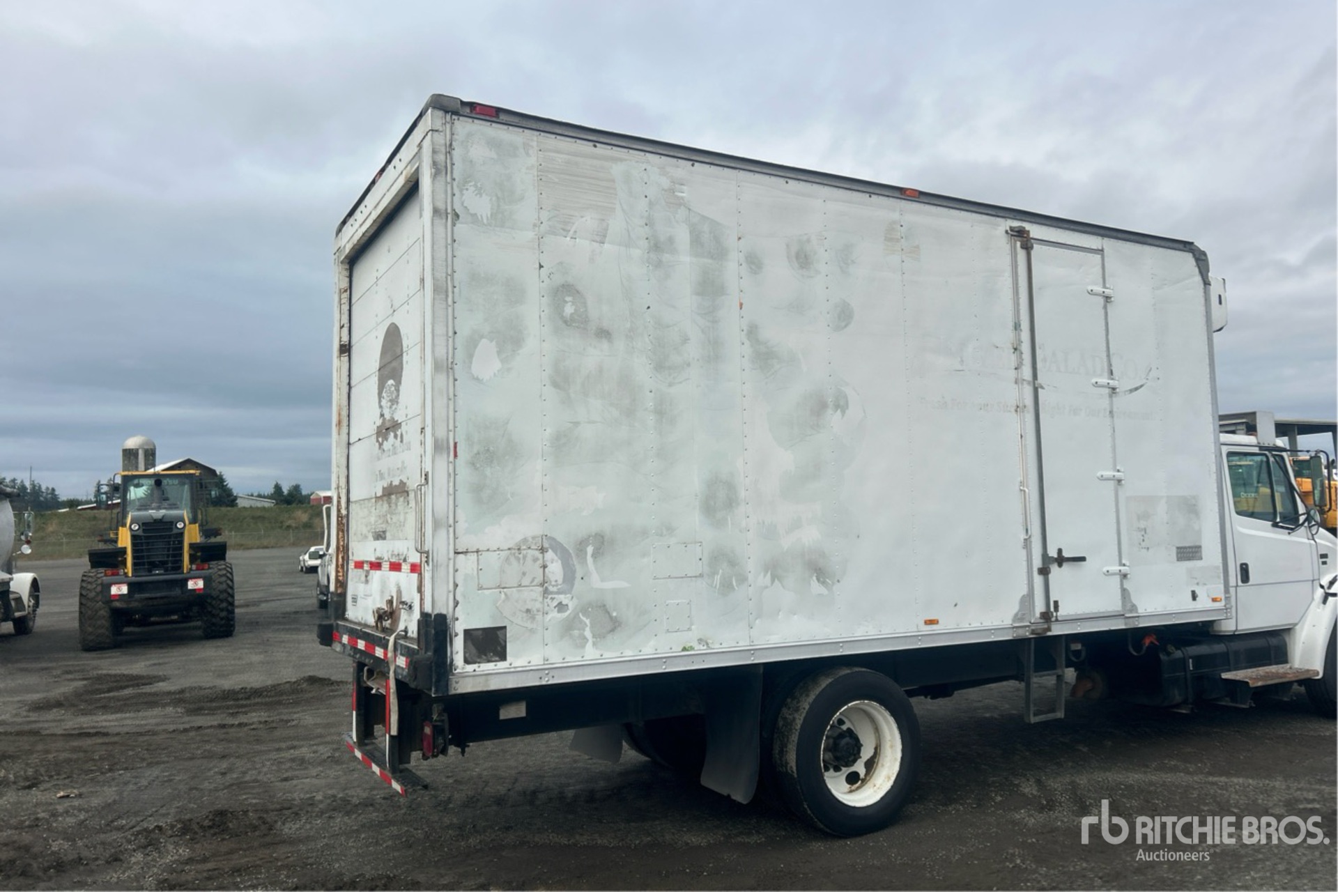 General Appearance with Foto, angolo anteriore sinistro