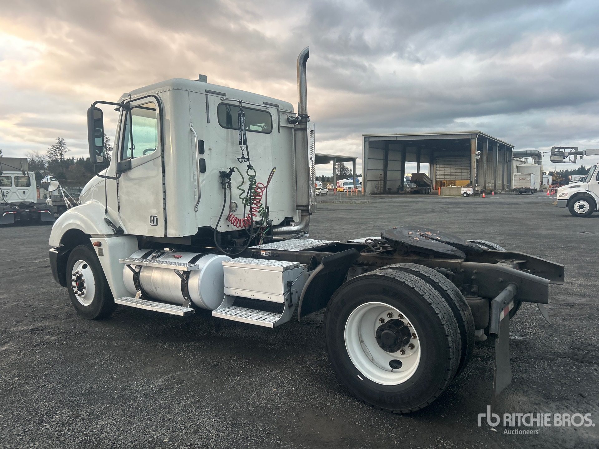 Aspect général with Image, coin arrière gauche