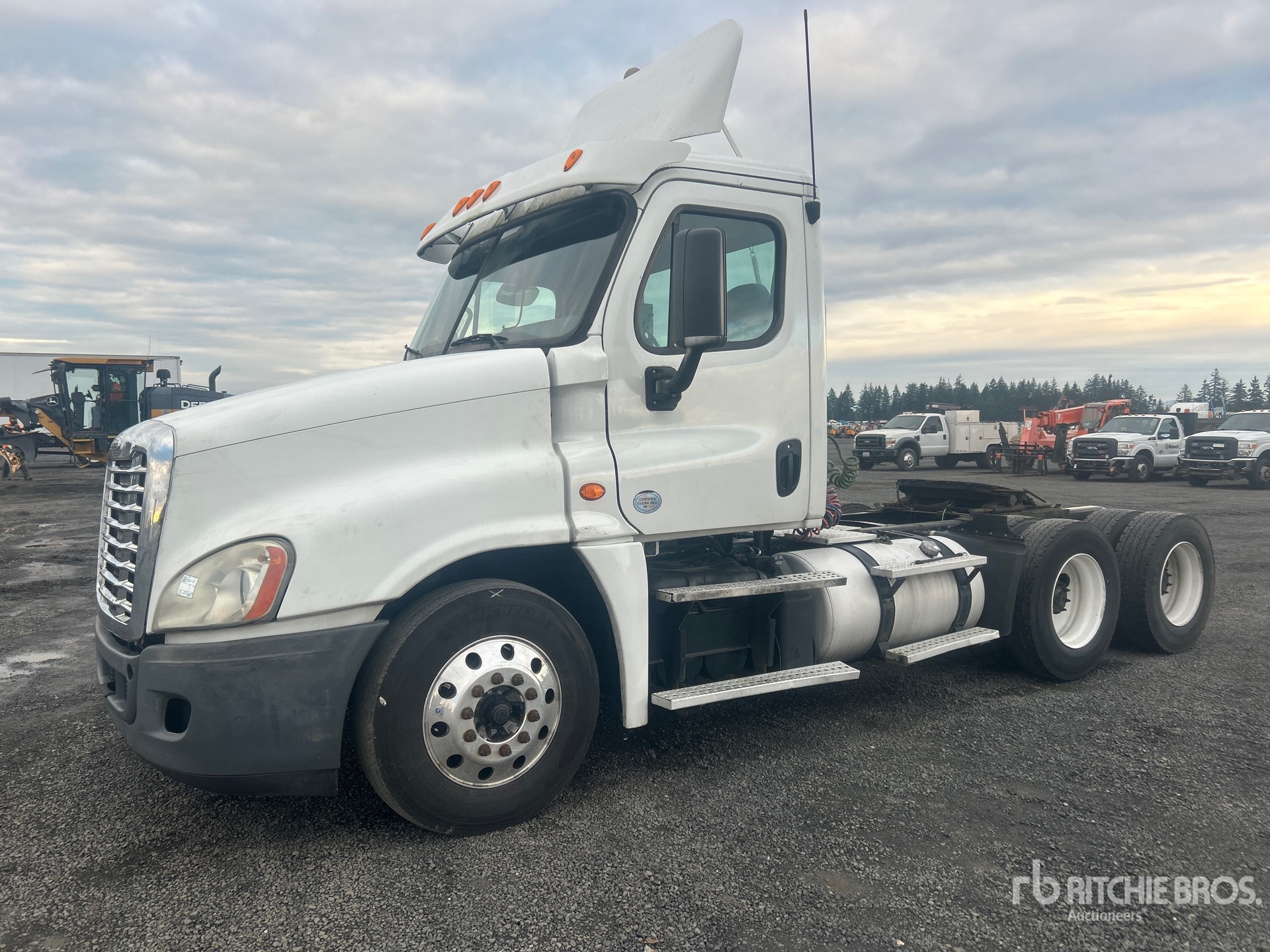 Aspect général with Image, coin avant gauche