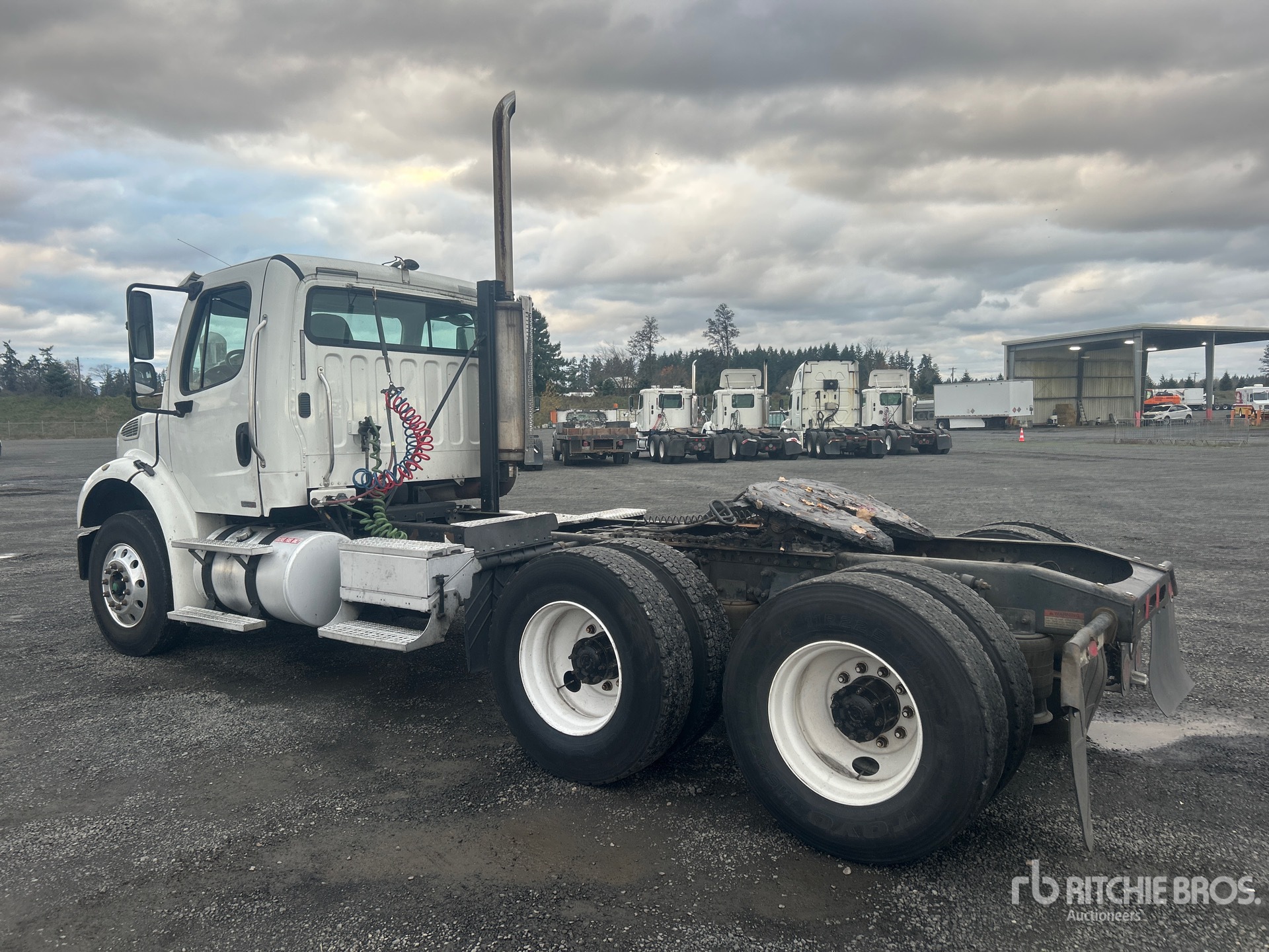 General Appearance with Foto, angolo posteriore sinistro