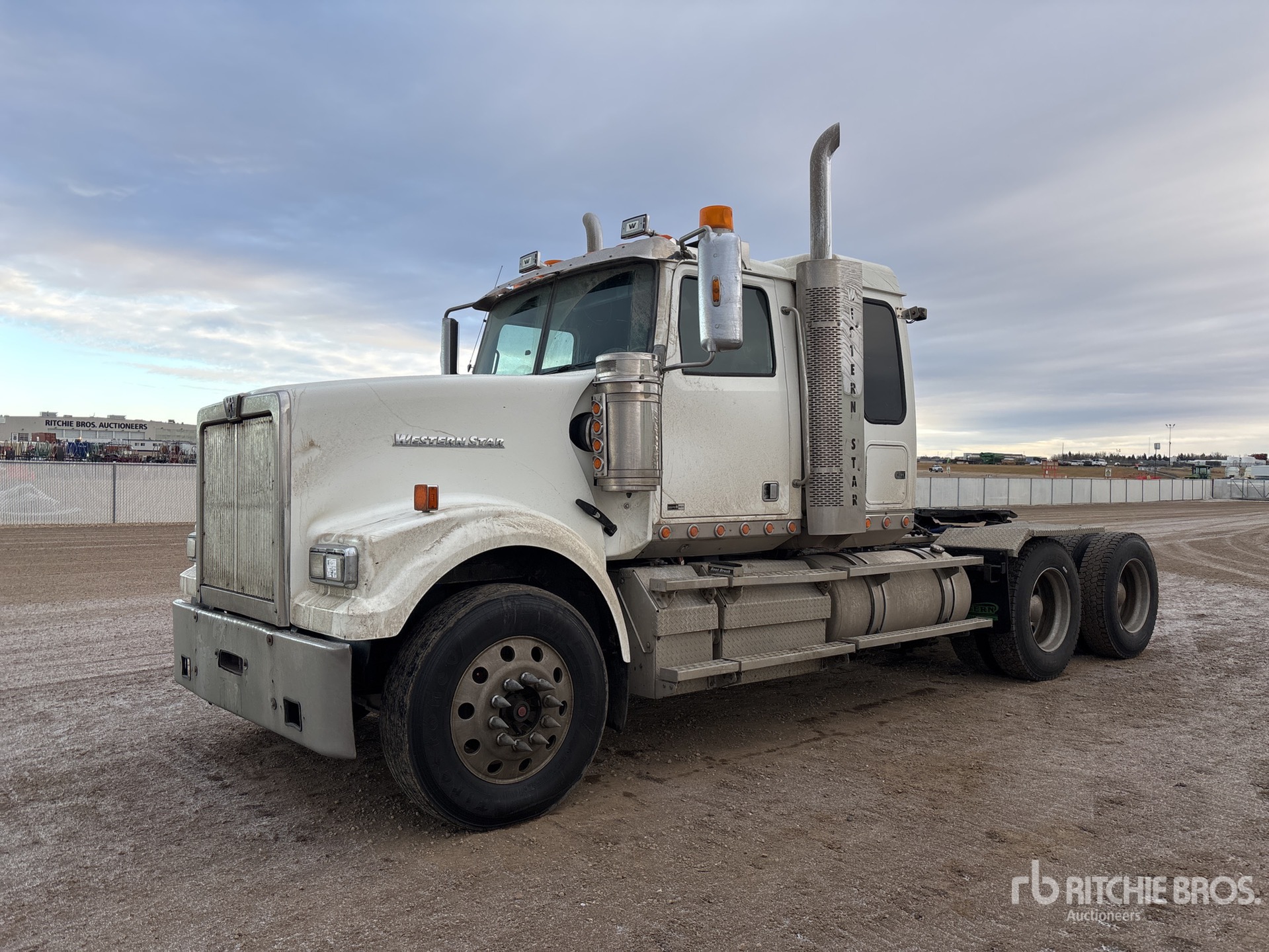 General Appearance with Imagen: esquina delantera izquierda