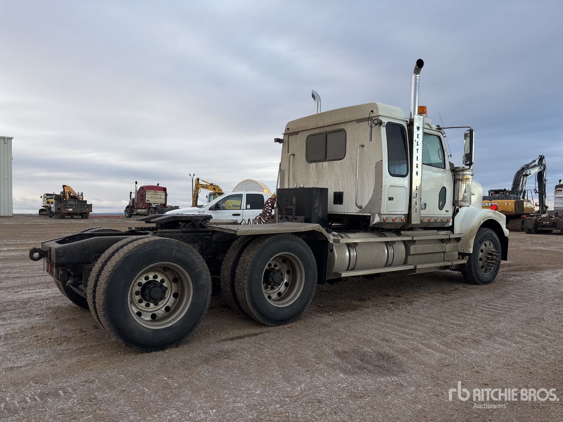 General Appearance with Imagen: esquina trasera derecha