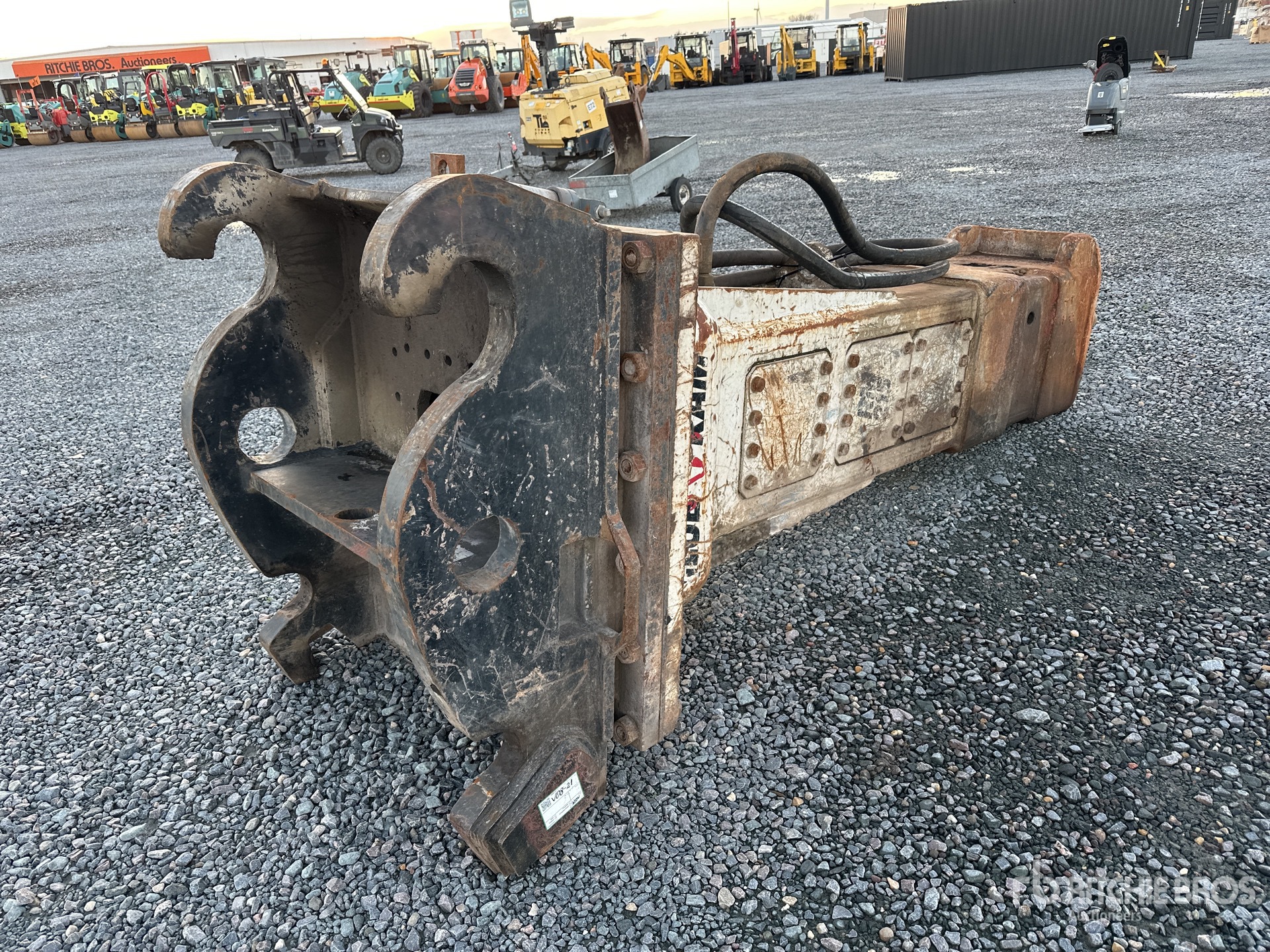 General Appearance with Picture, Right Rear Corner