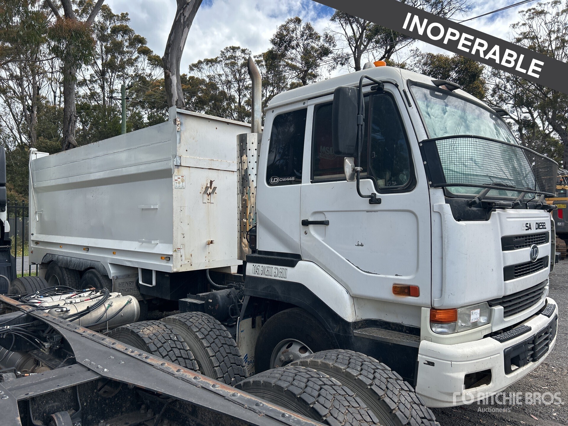 General Appearance with Bild, Ecke vorne links