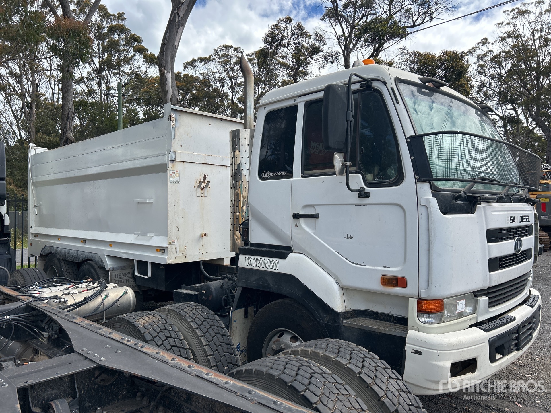 General Appearance with Picture, Left Front Corner