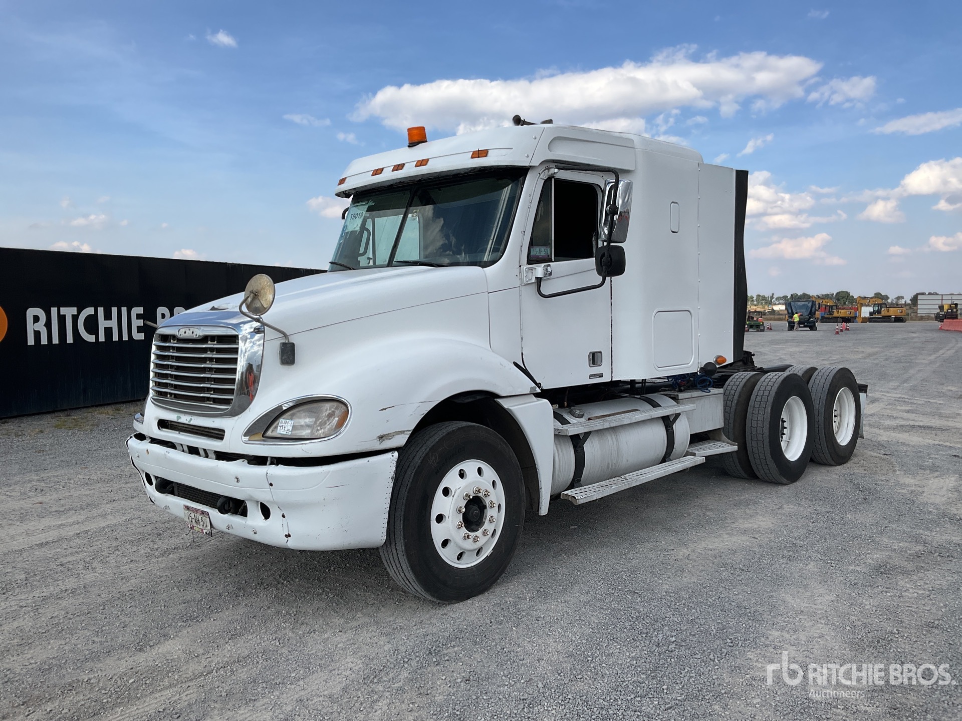 Aspect général with Image, coin avant gauche