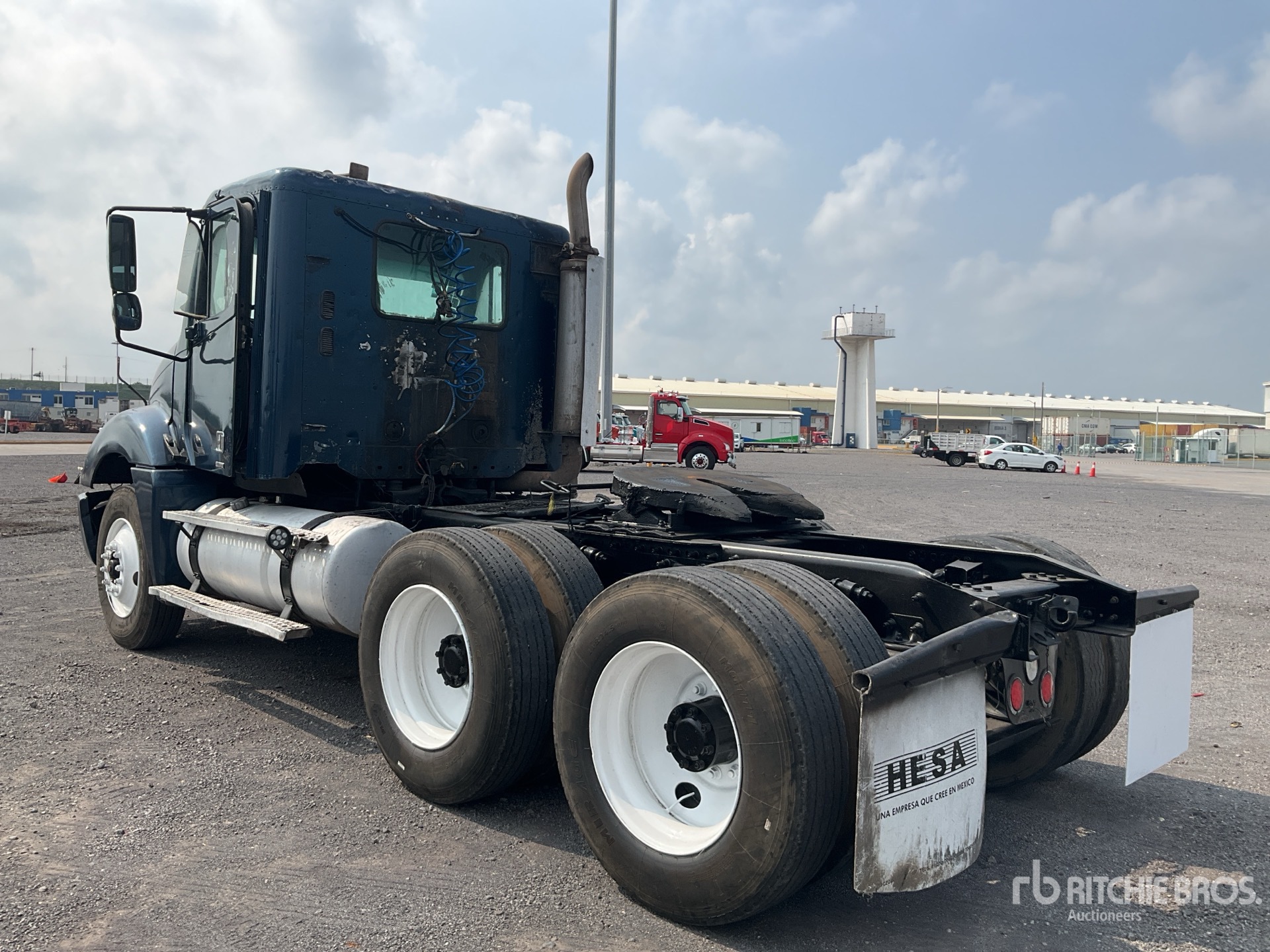 Aspect général with Image, coin arrière gauche