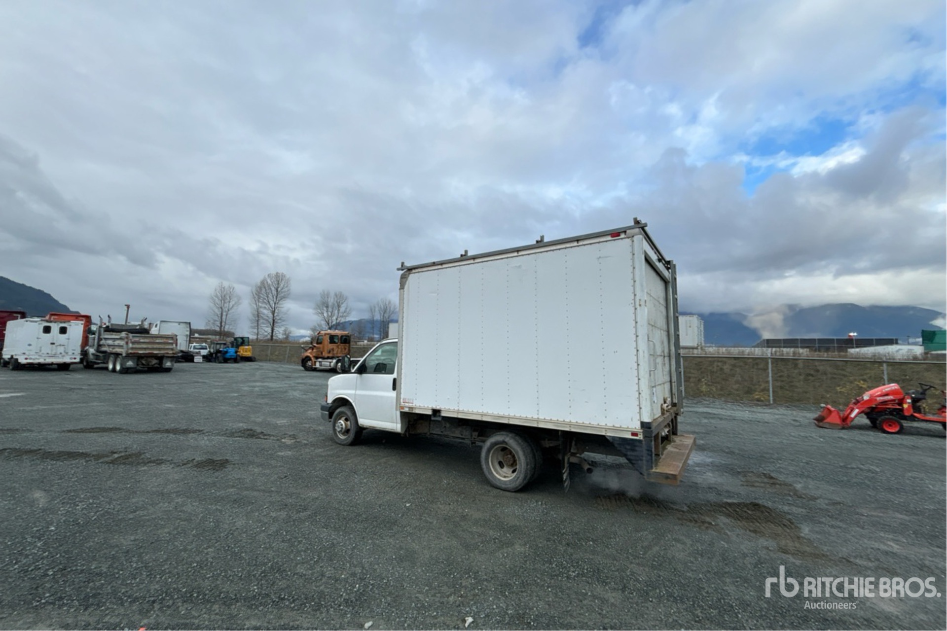 General Appearance with Picture, Left Rear Corner