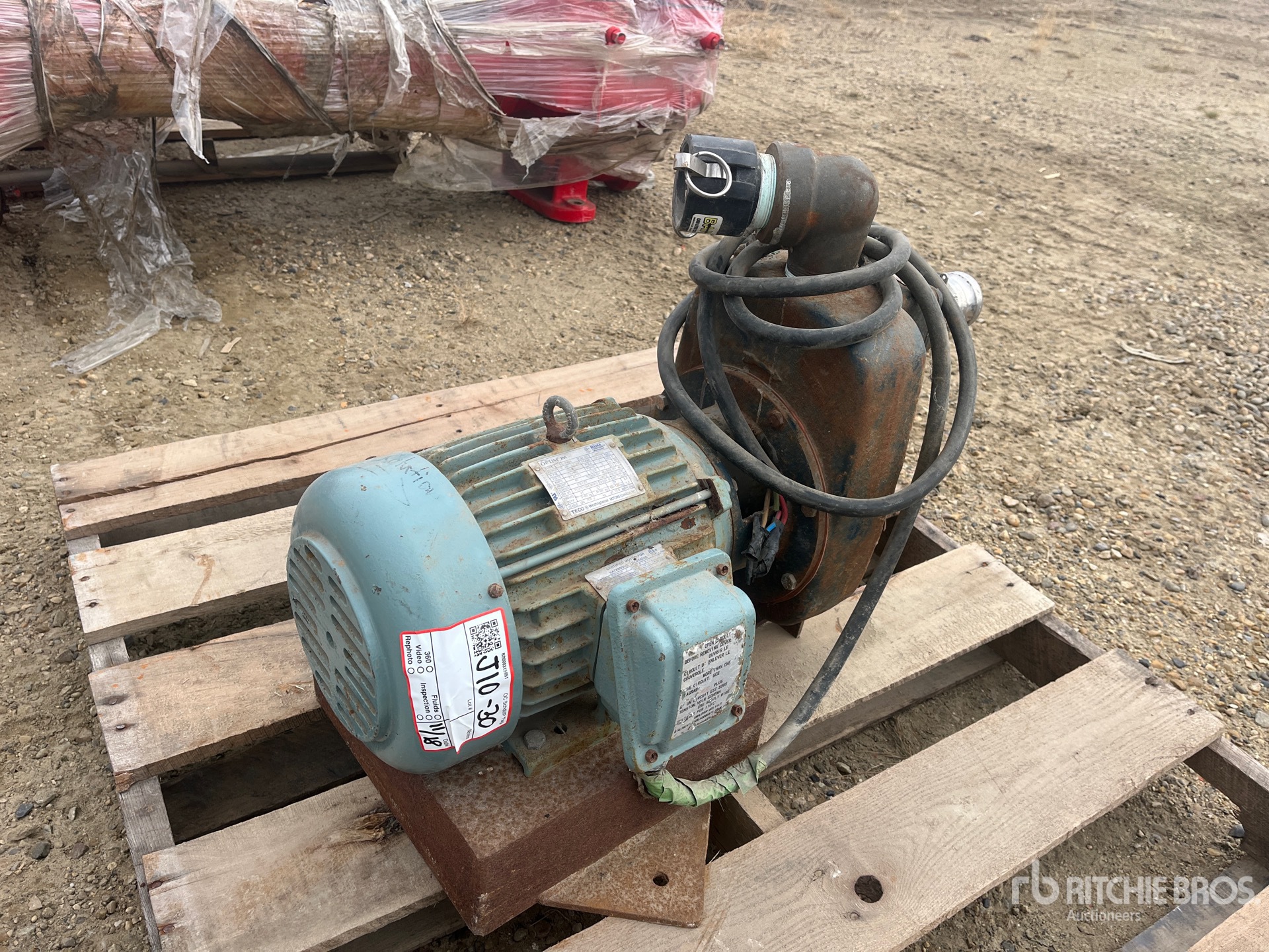 General Appearance with Picture, Right Front Corner