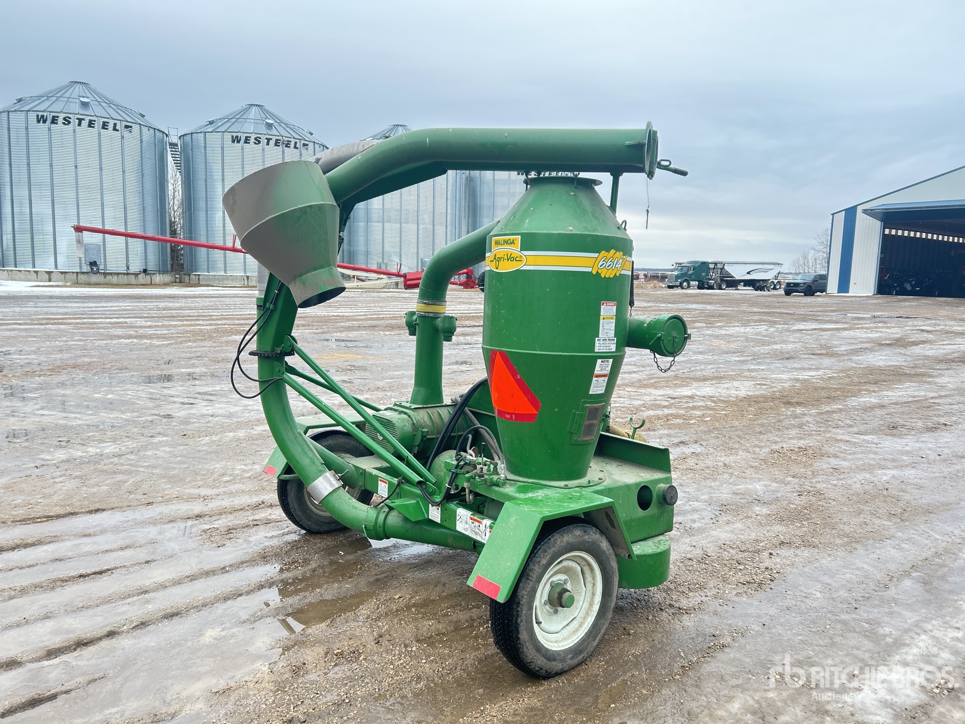 General Appearance with Foto, angolo anteriore sinistro