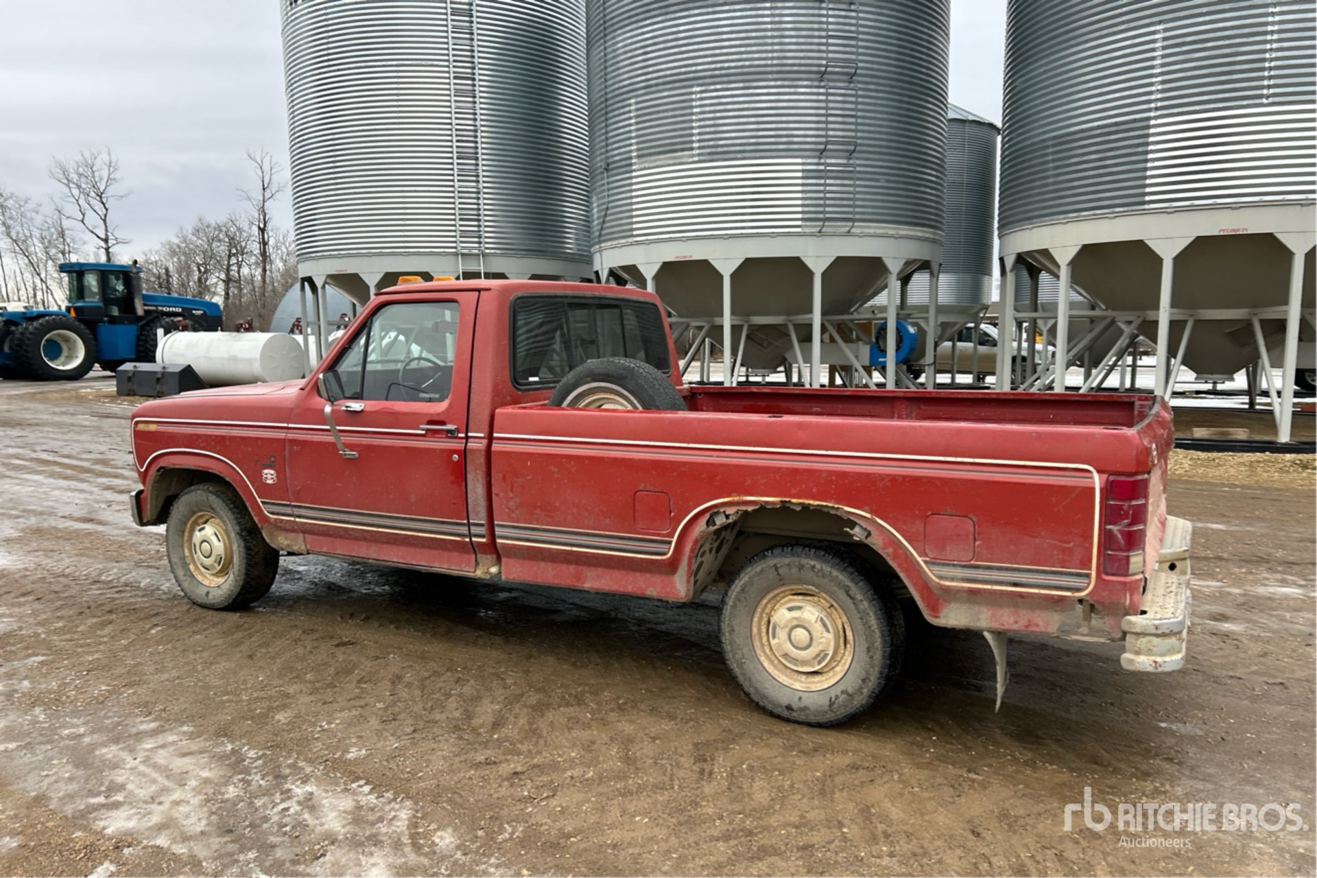 General Appearance with Picture, Left Rear Corner