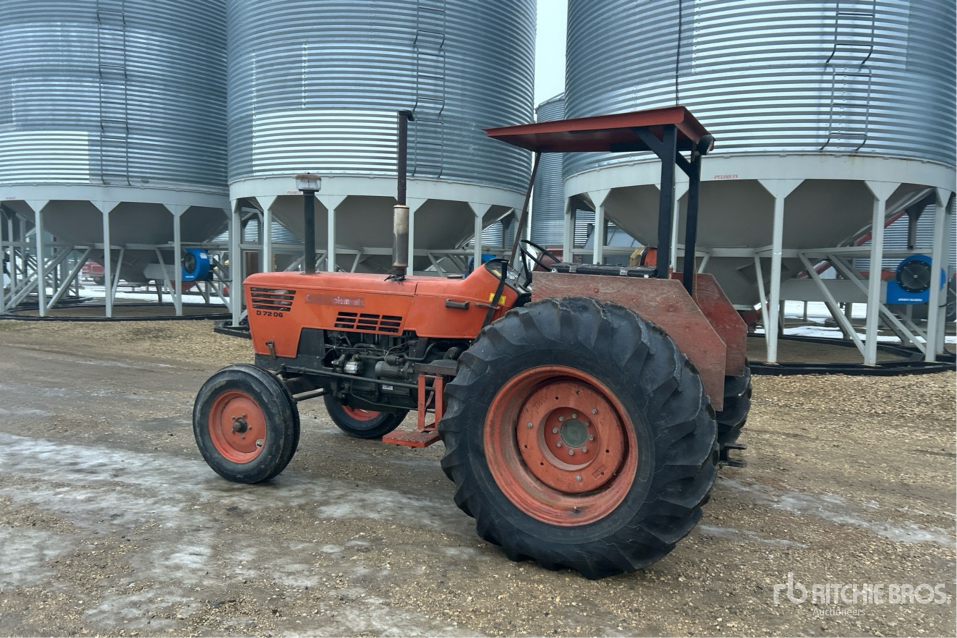 Aspect général with Image, coin arrière gauche