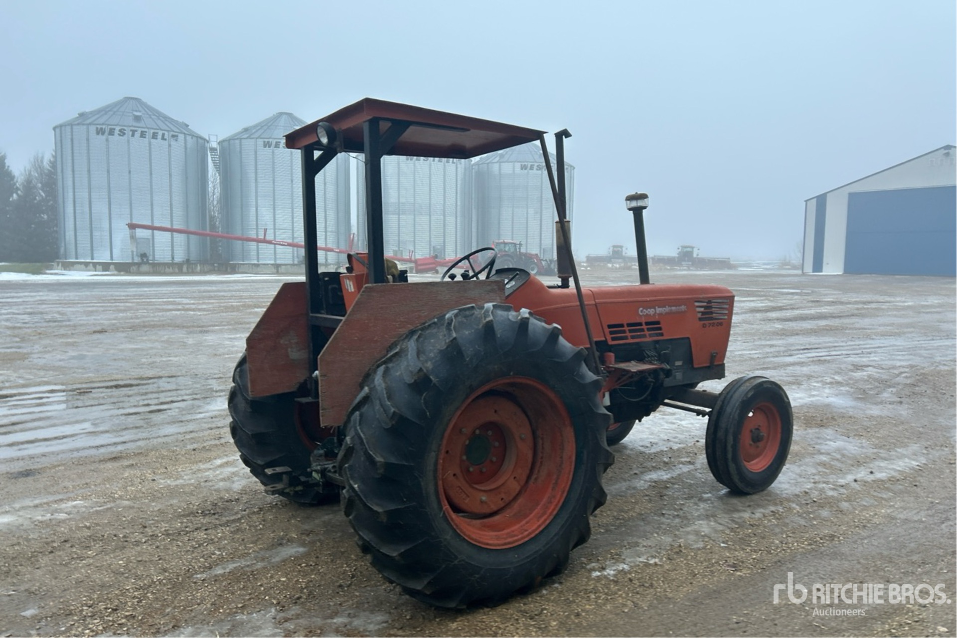 Aspect général with Image, coin arrière droit
