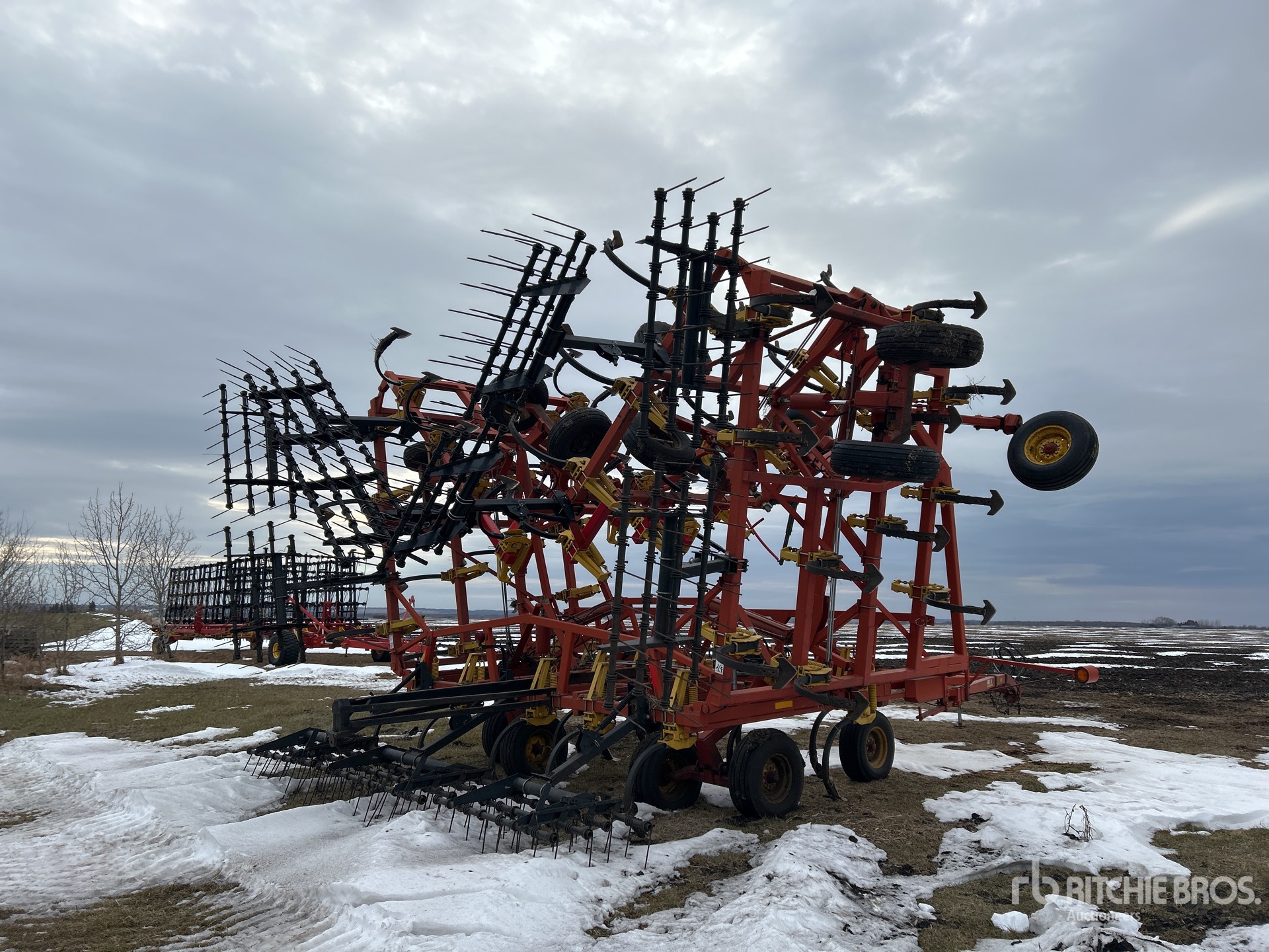 General Appearance with Foto, angolo anteriore sinistro