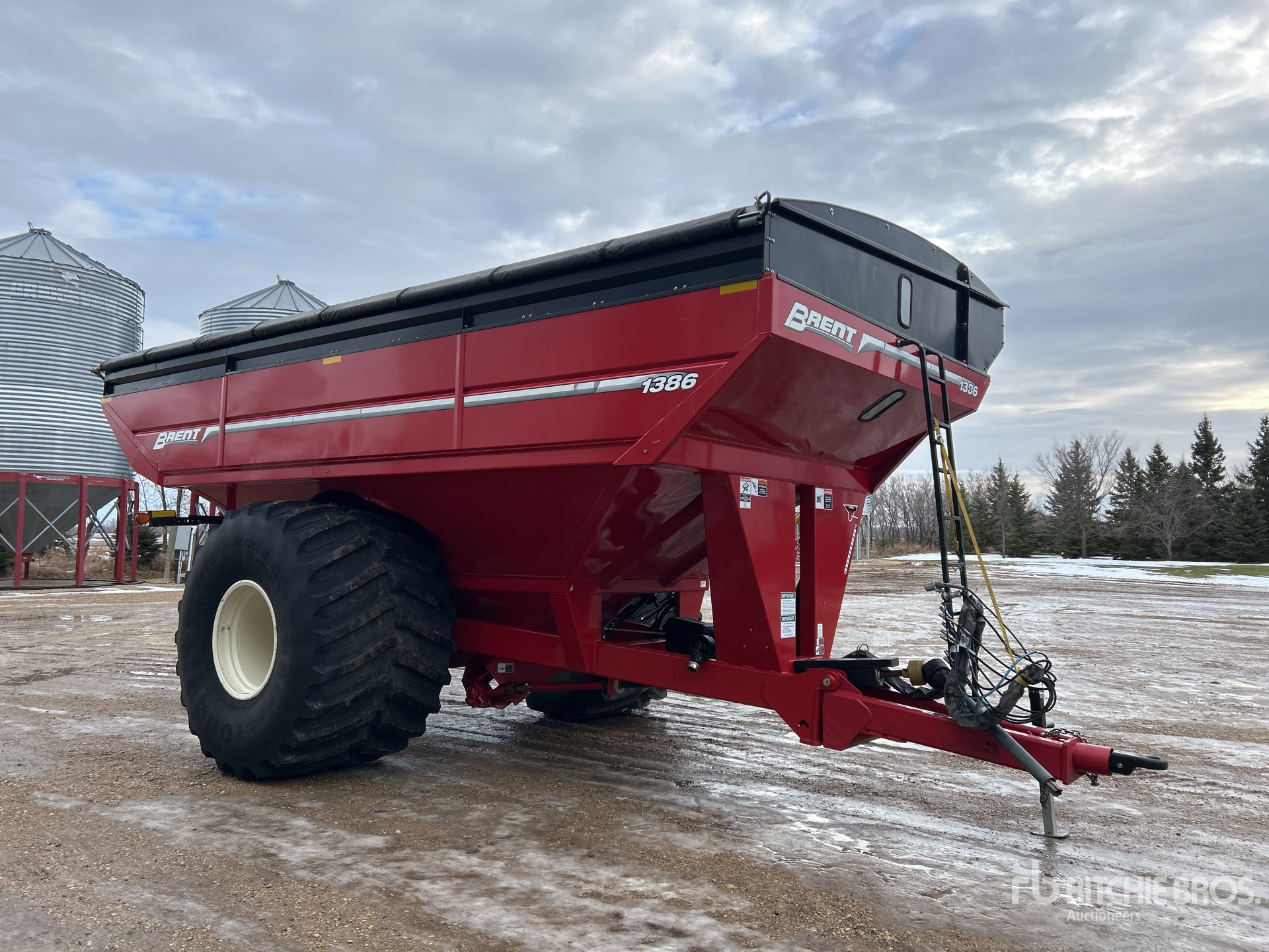 General Appearance with Bild, Ecke vorne rechts