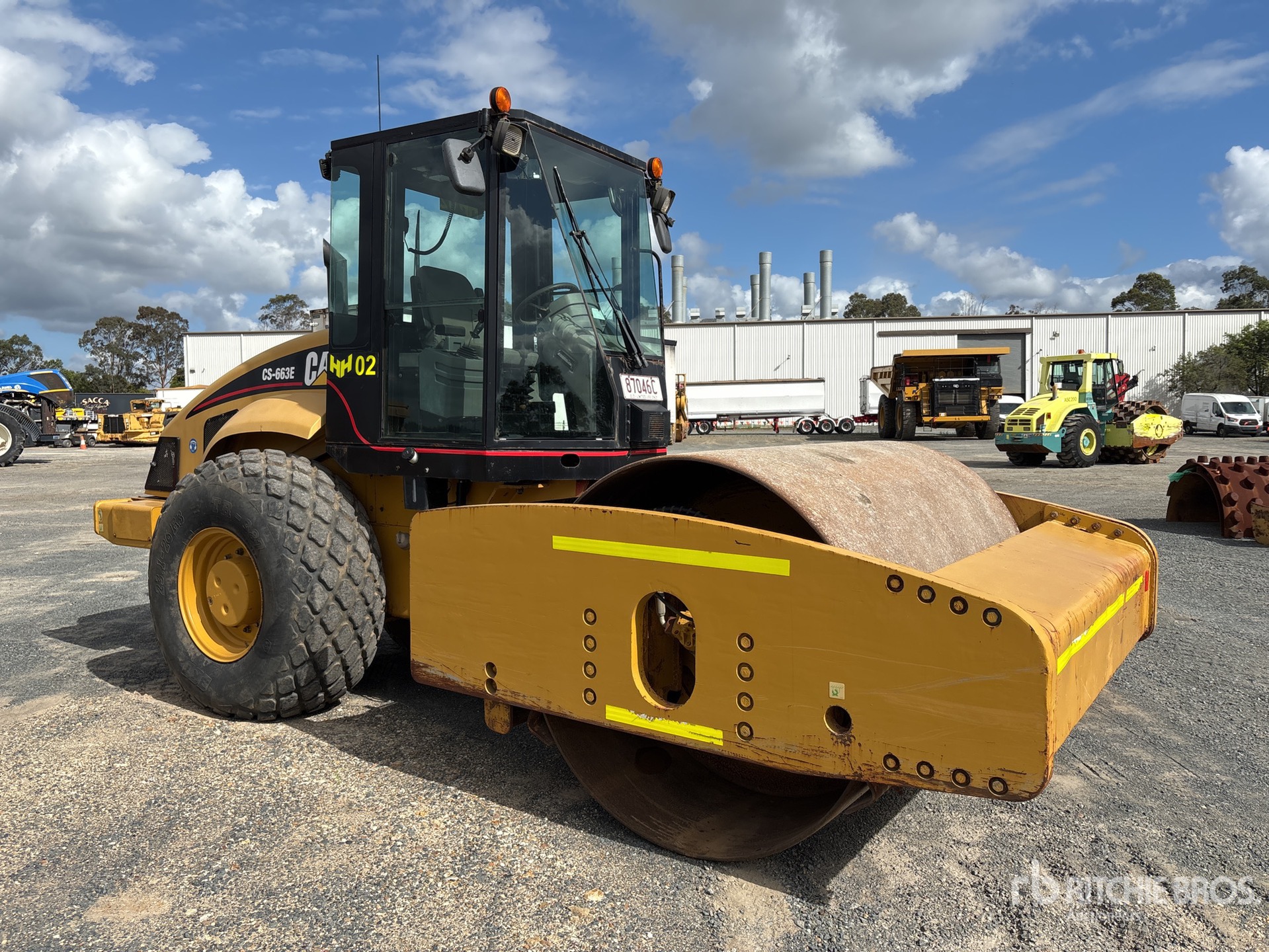 General Appearance with Picture, Right Front Corner