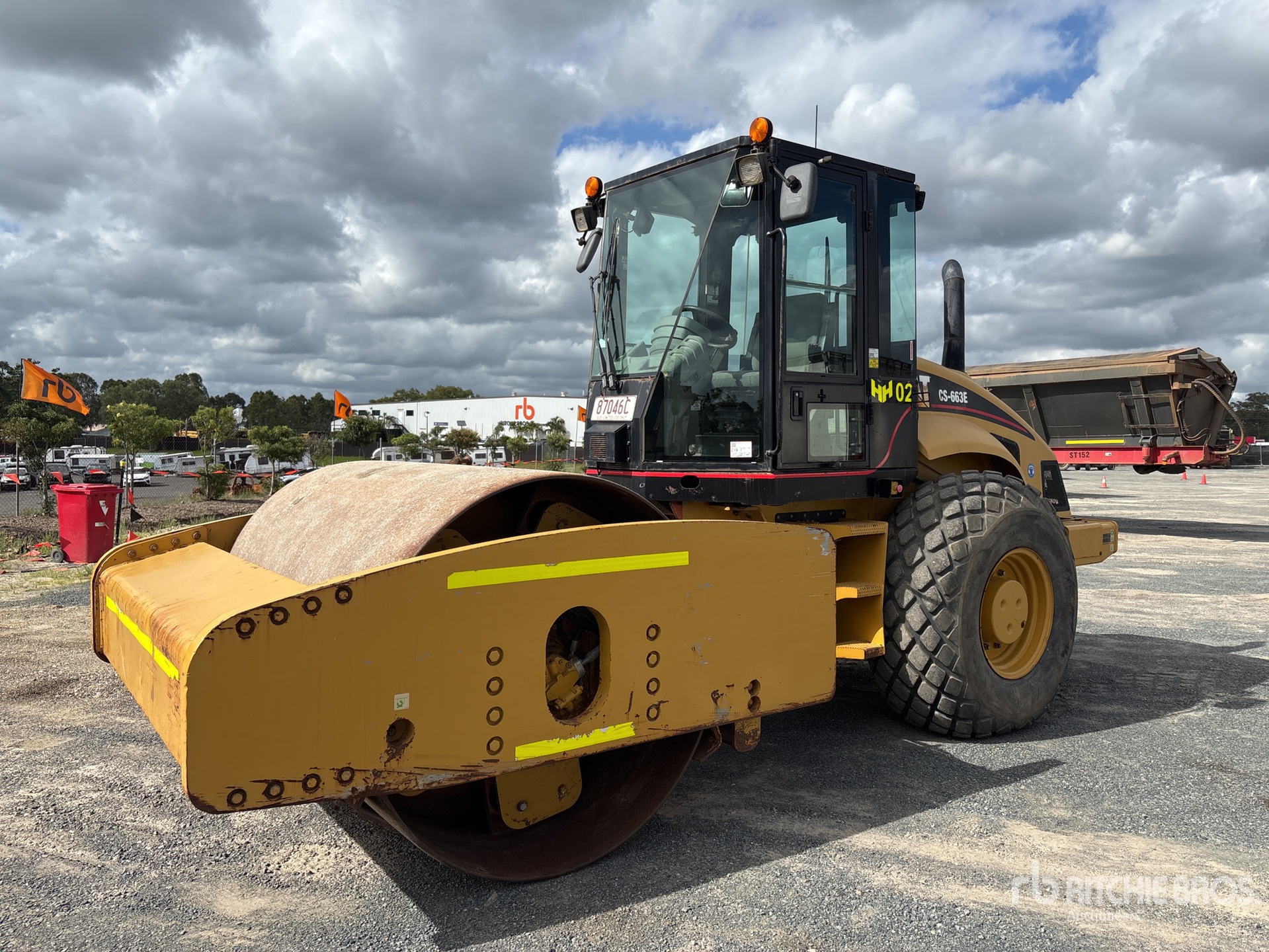 General Appearance with Picture, Left Front Corner