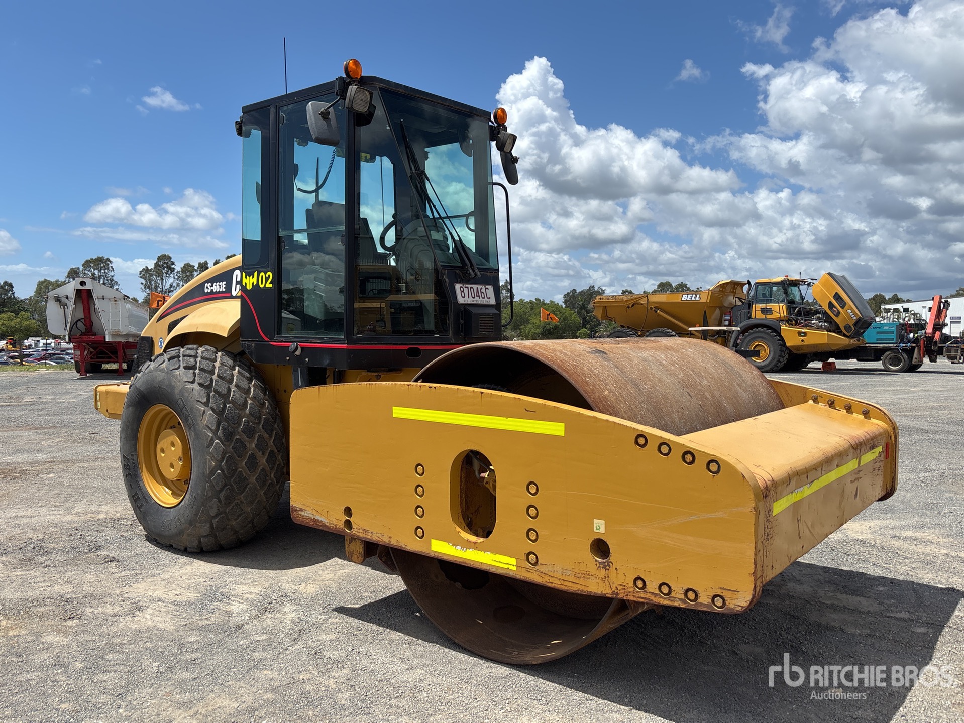 General Appearance with Picture, Right Front Corner