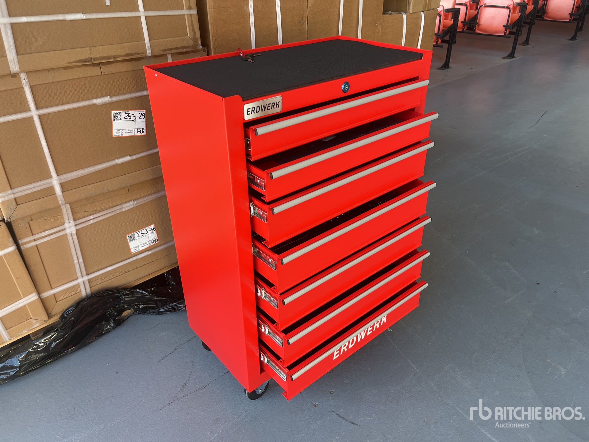 General Appearance with Picture, Left Front Corner