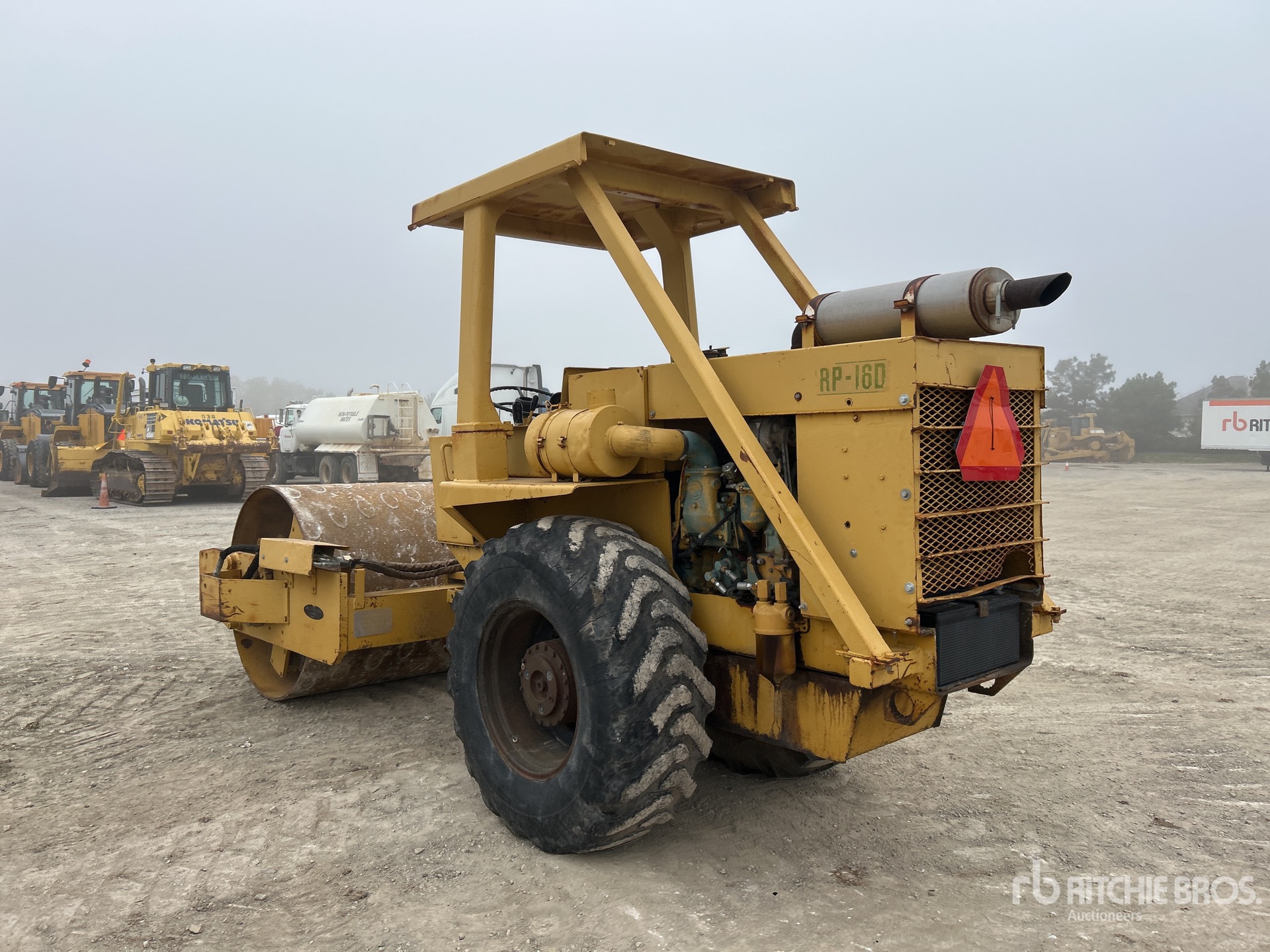 Aspect général with Image, coin arrière gauche