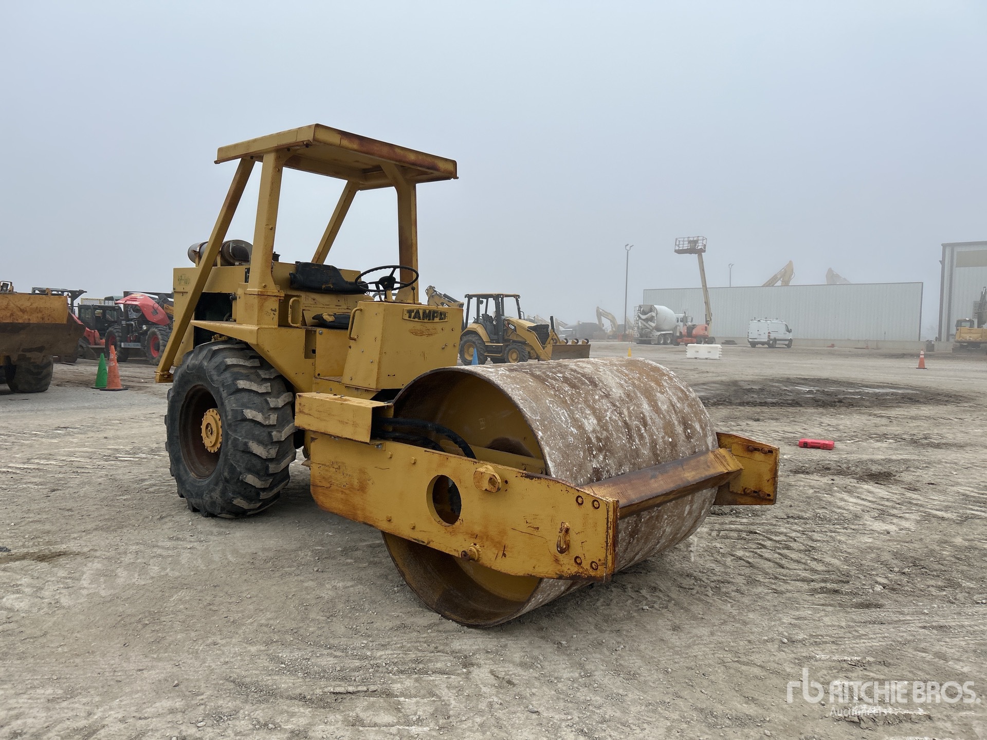 Aspect général with Image, coin avant droit