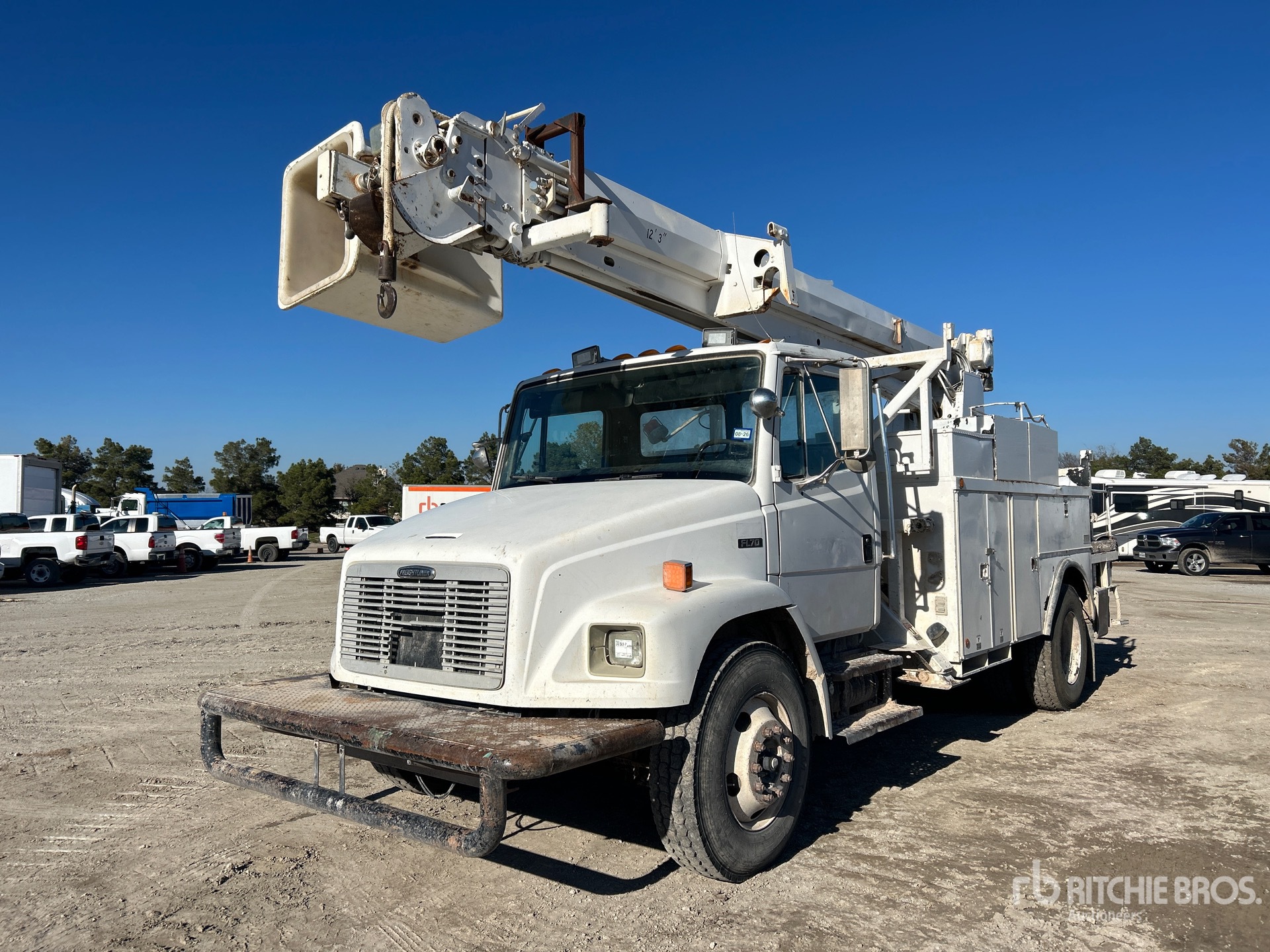 General Appearance with Picture, Left Front Corner